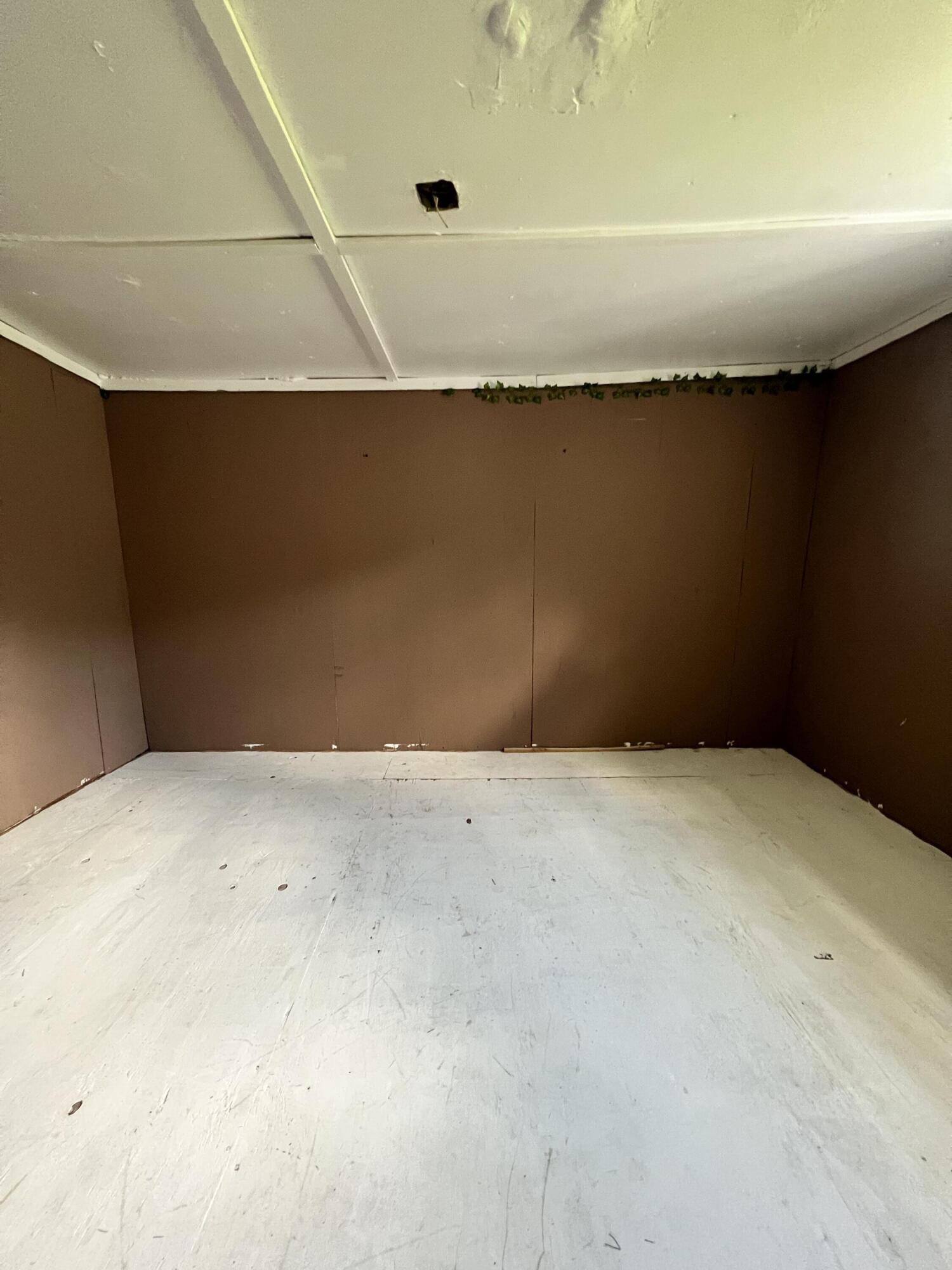 136 Bellburn Second St