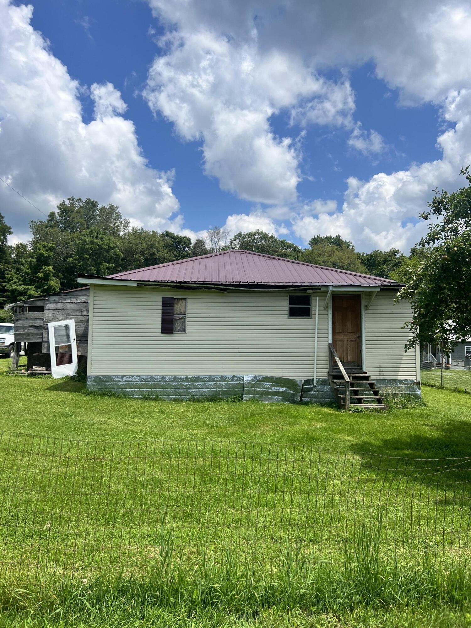 136 Bellburn Second St