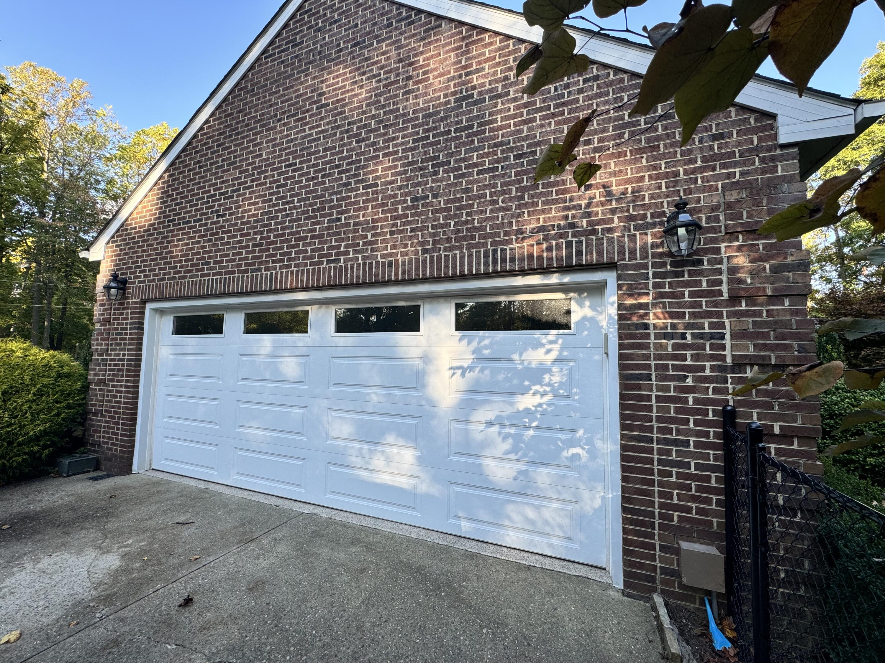 423 Dominick Cir