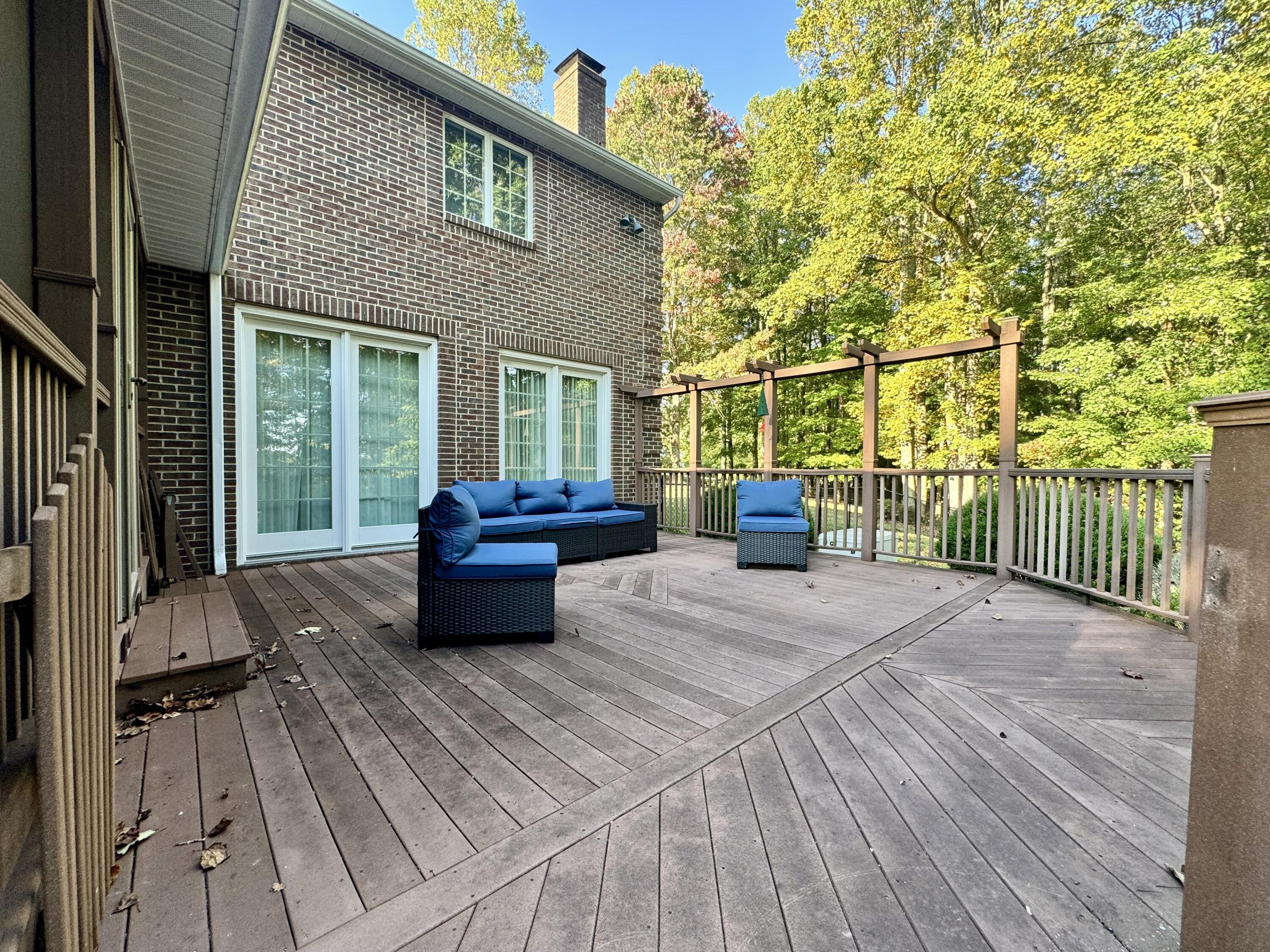 423 Dominick Cir