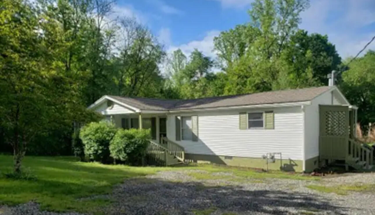 323 Town Mountain Rd