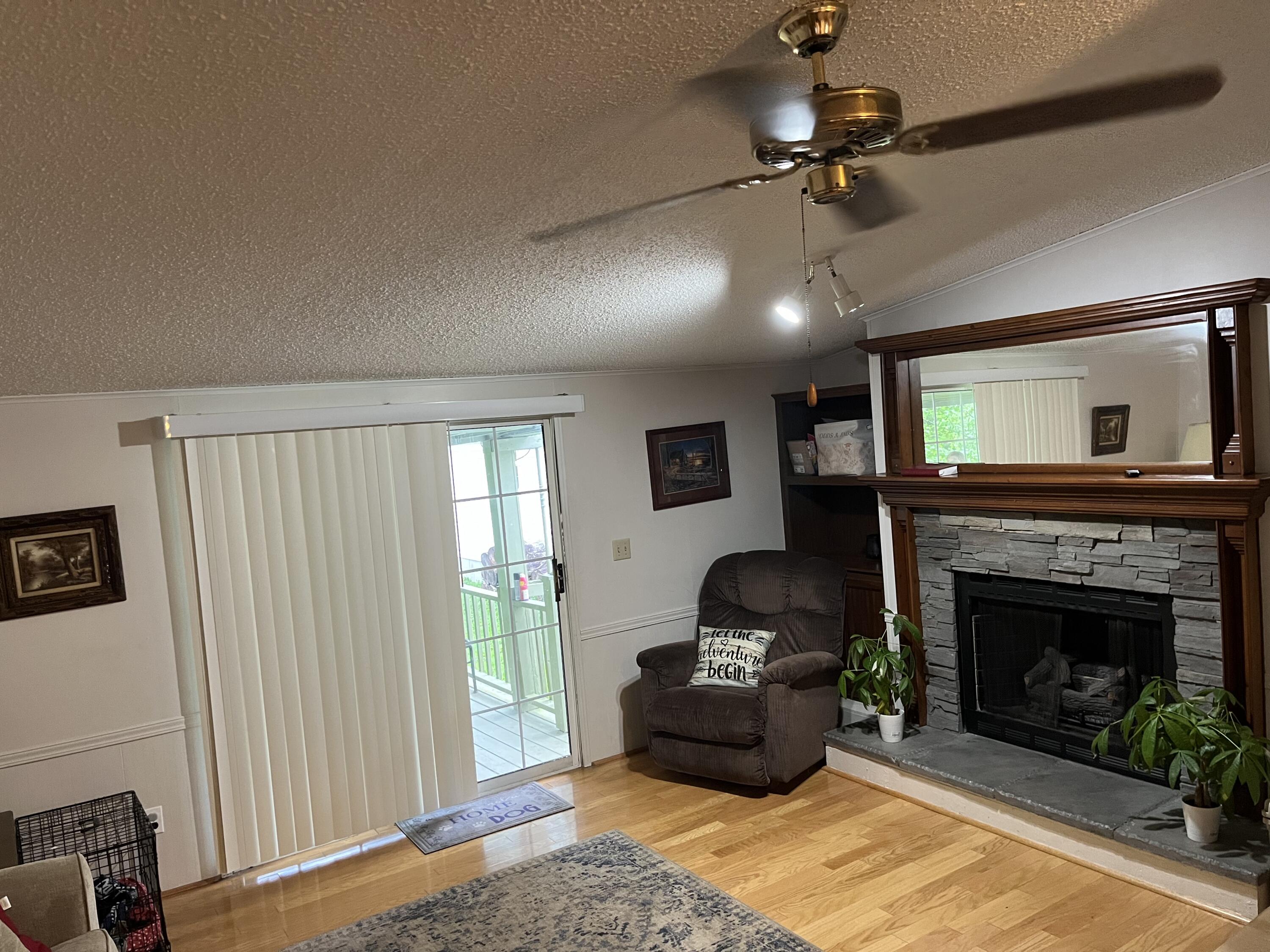 323 Town Mountain Rd