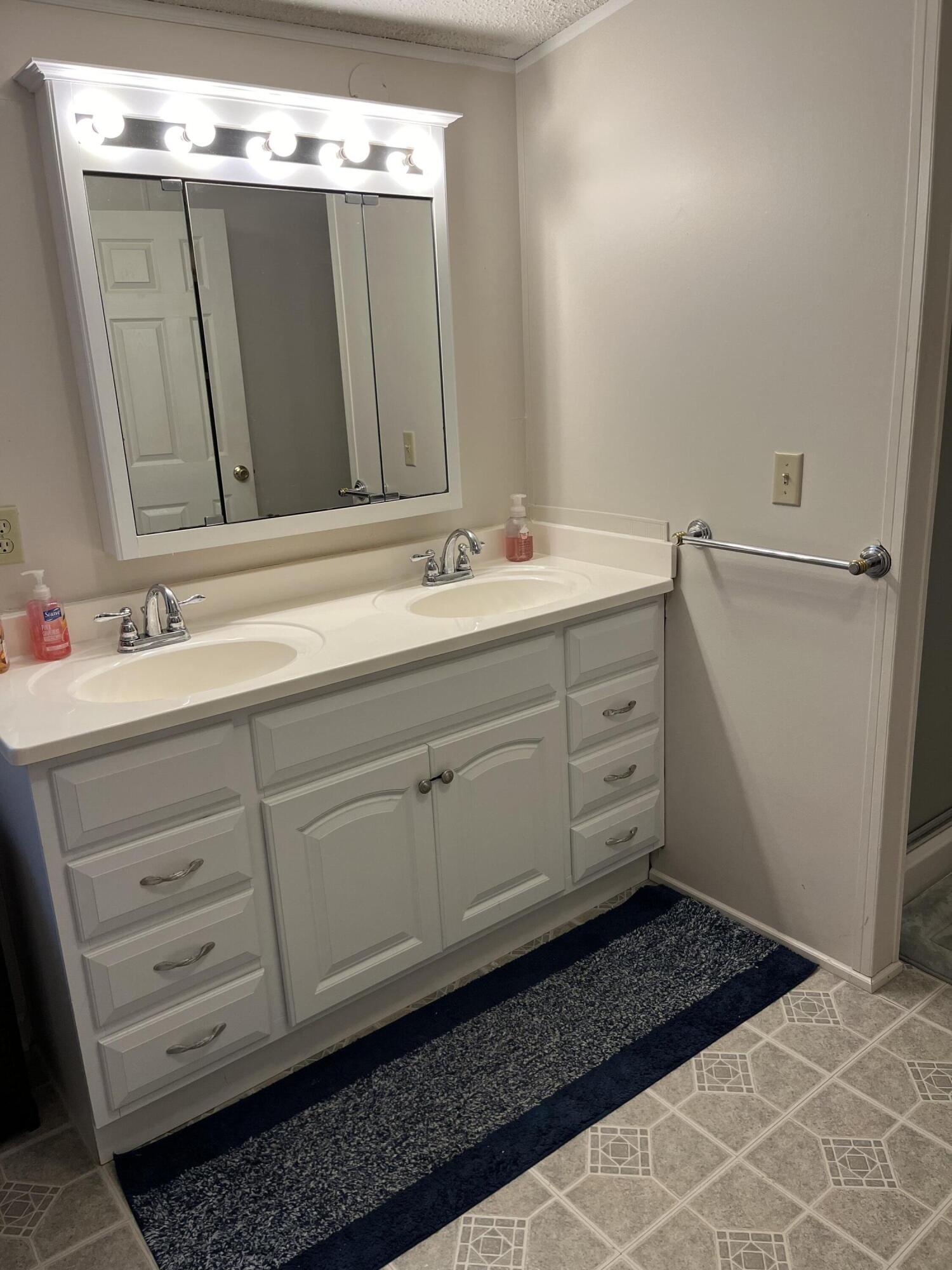 323 Town Mountain Rd