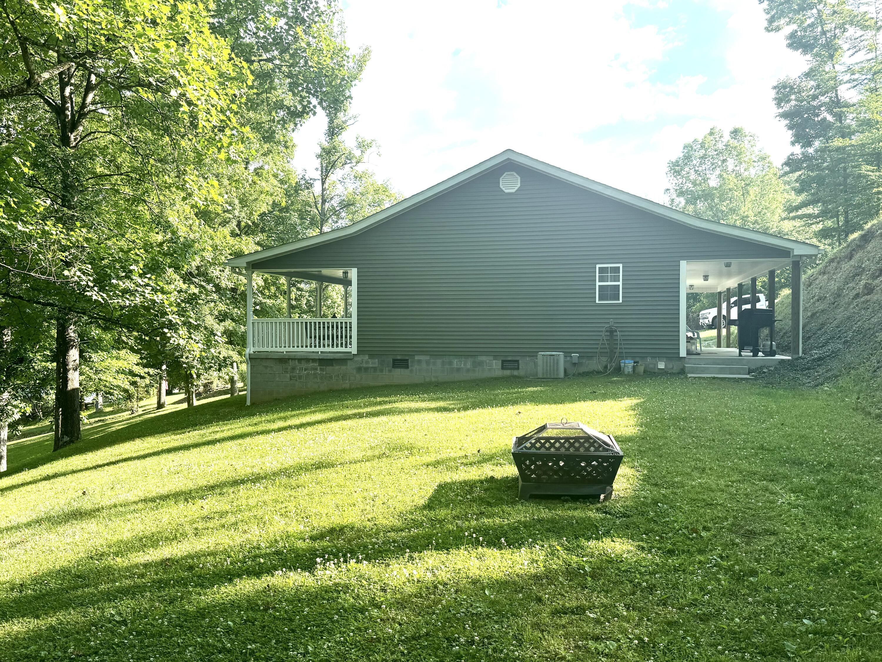 1168 Broad St (Off Salmon Run Rd)