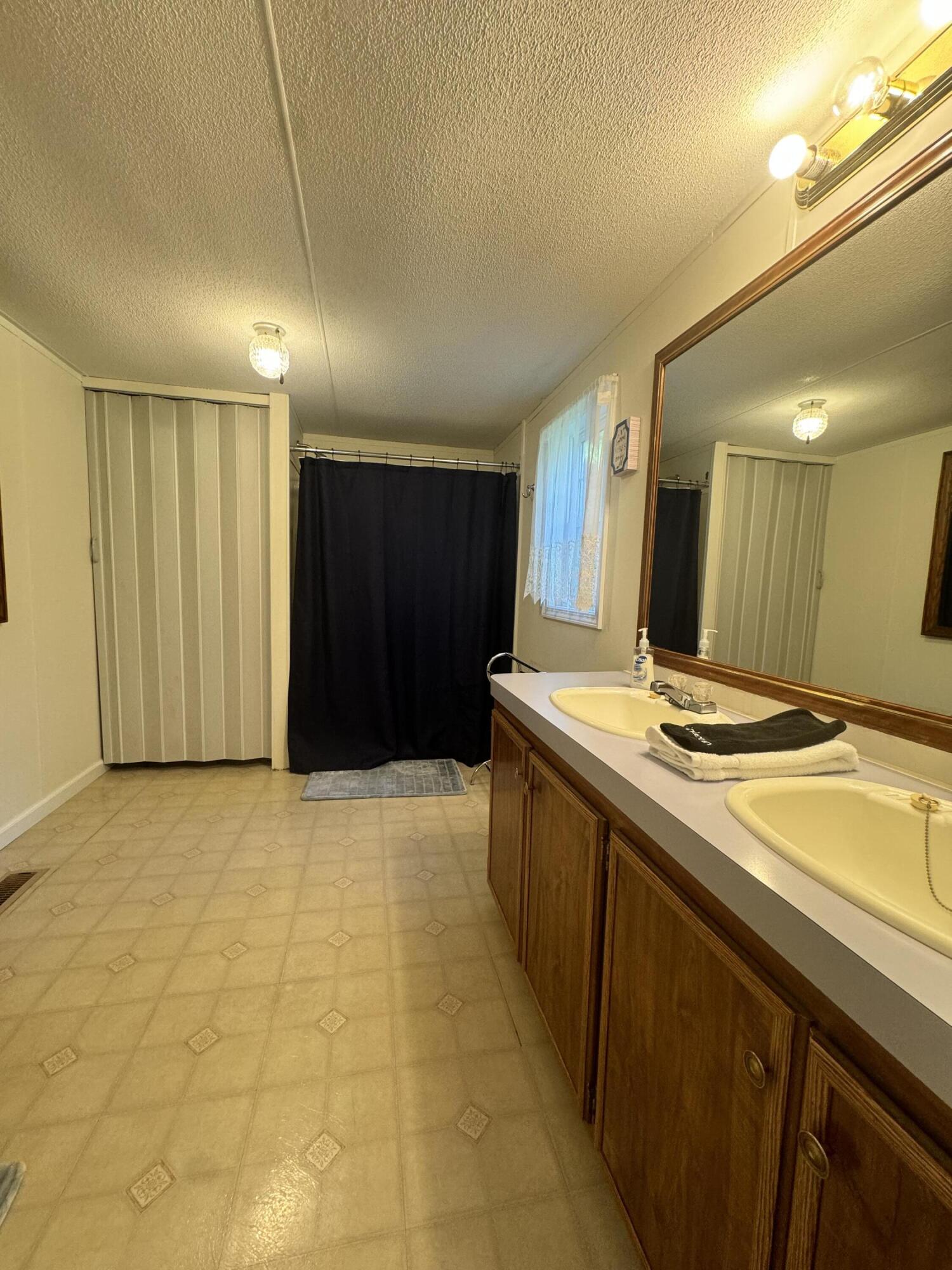 1168 Broad St (Off Salmon Run Rd)