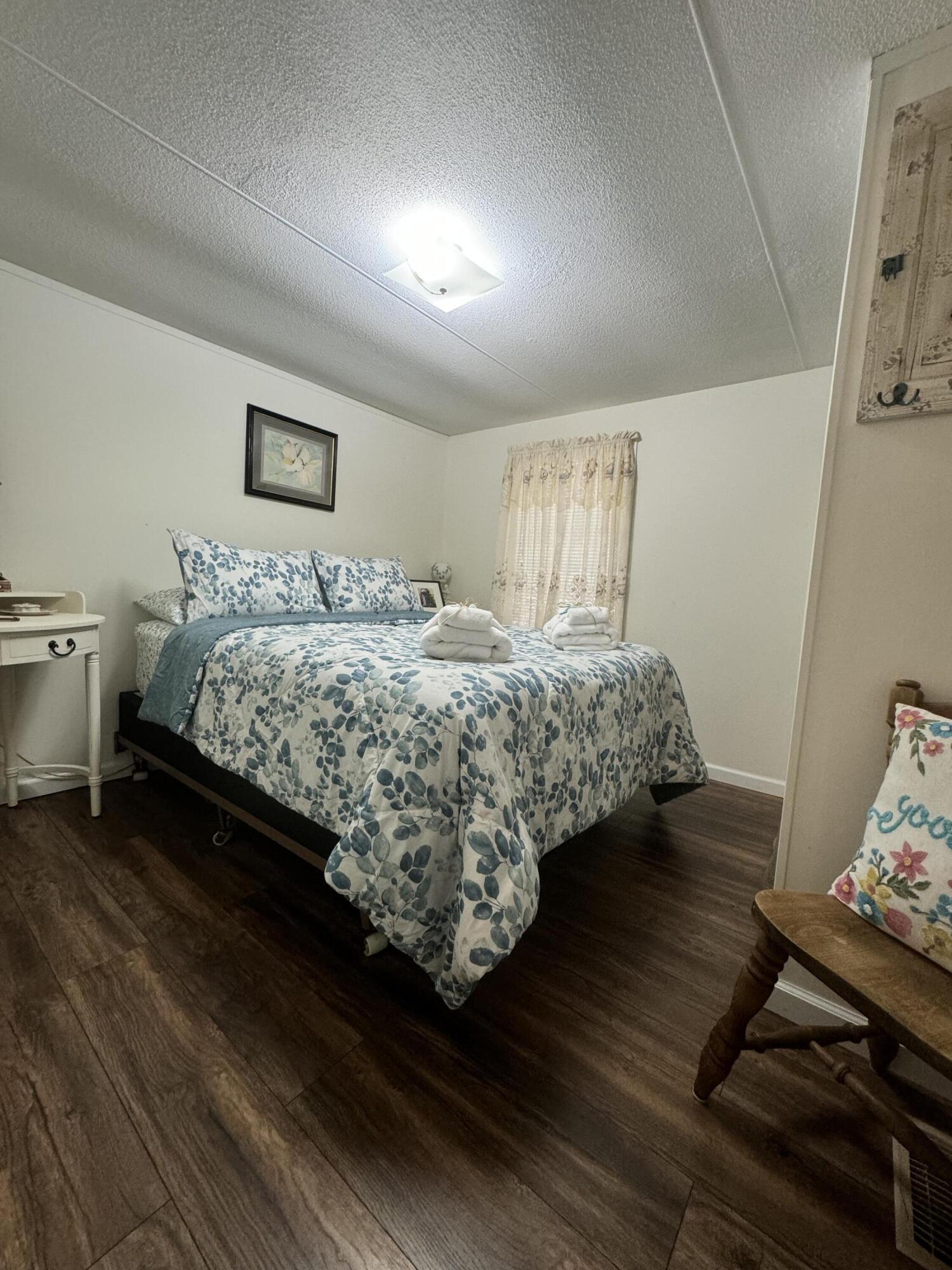 1168 Broad St (Off Salmon Run Rd)