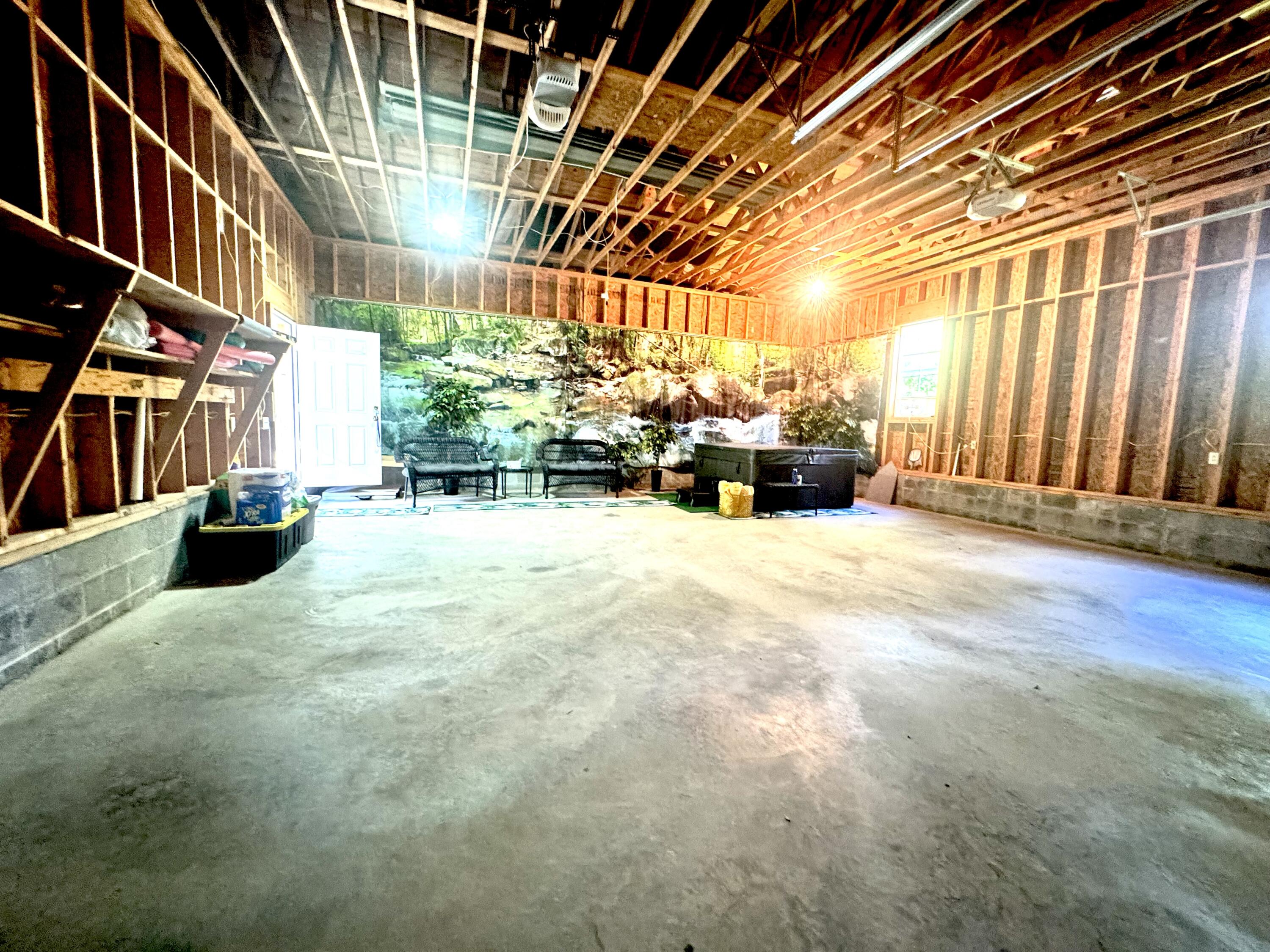 1168 Broad St (Off Salmon Run Rd)