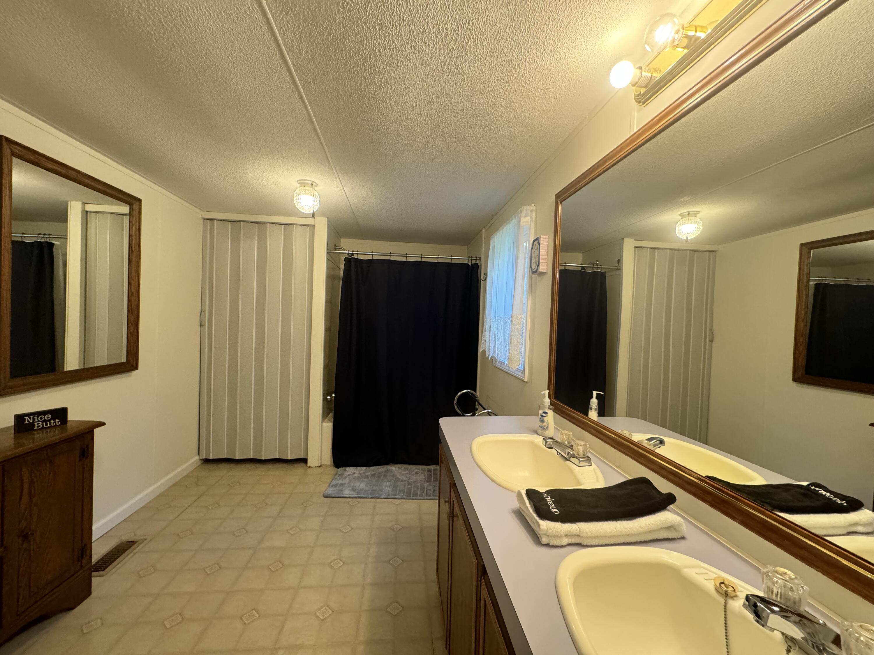 1168 Broad St (Off Salmon Run Rd)