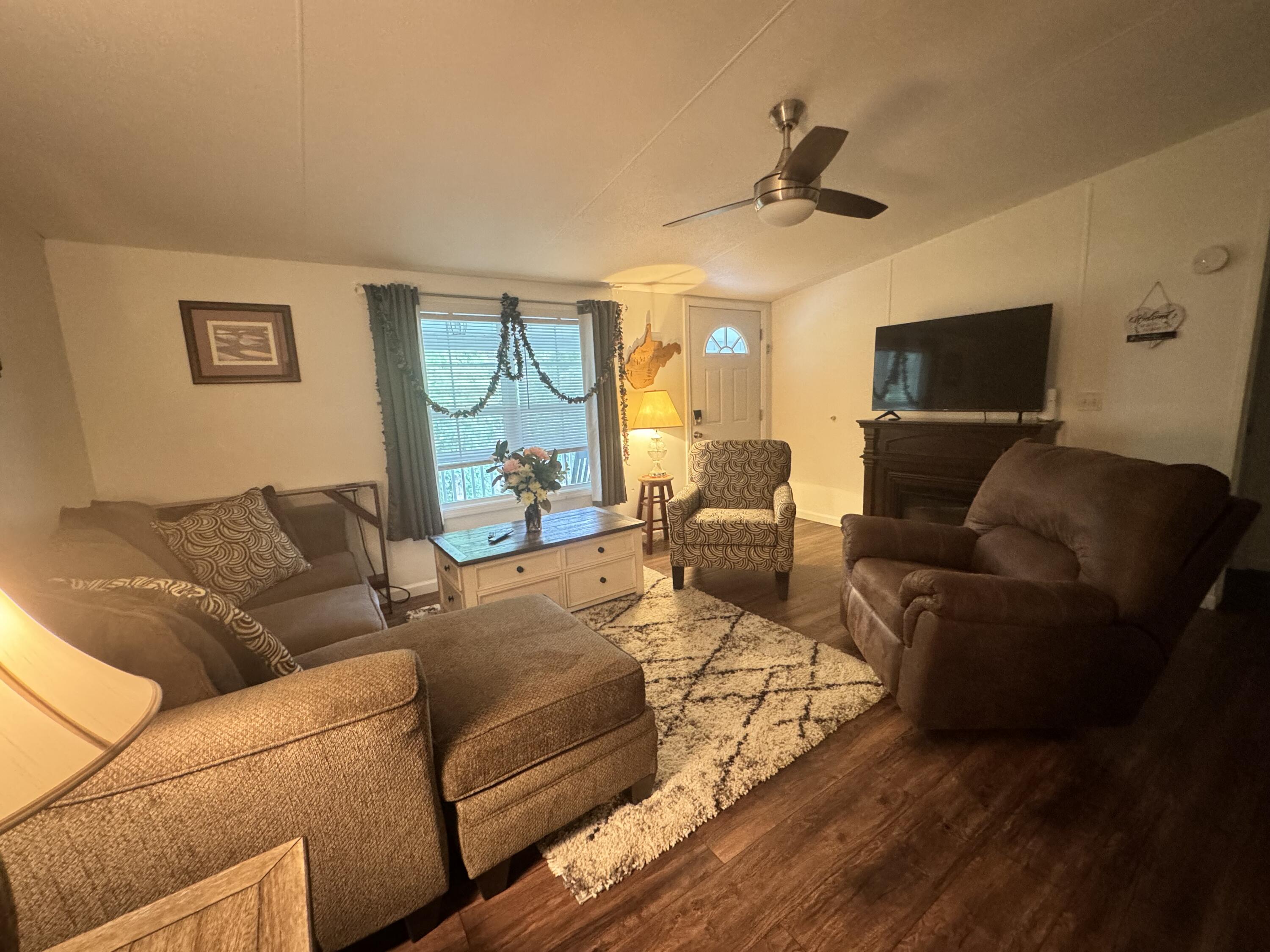 1168 Broad St (Off Salmon Run Rd)