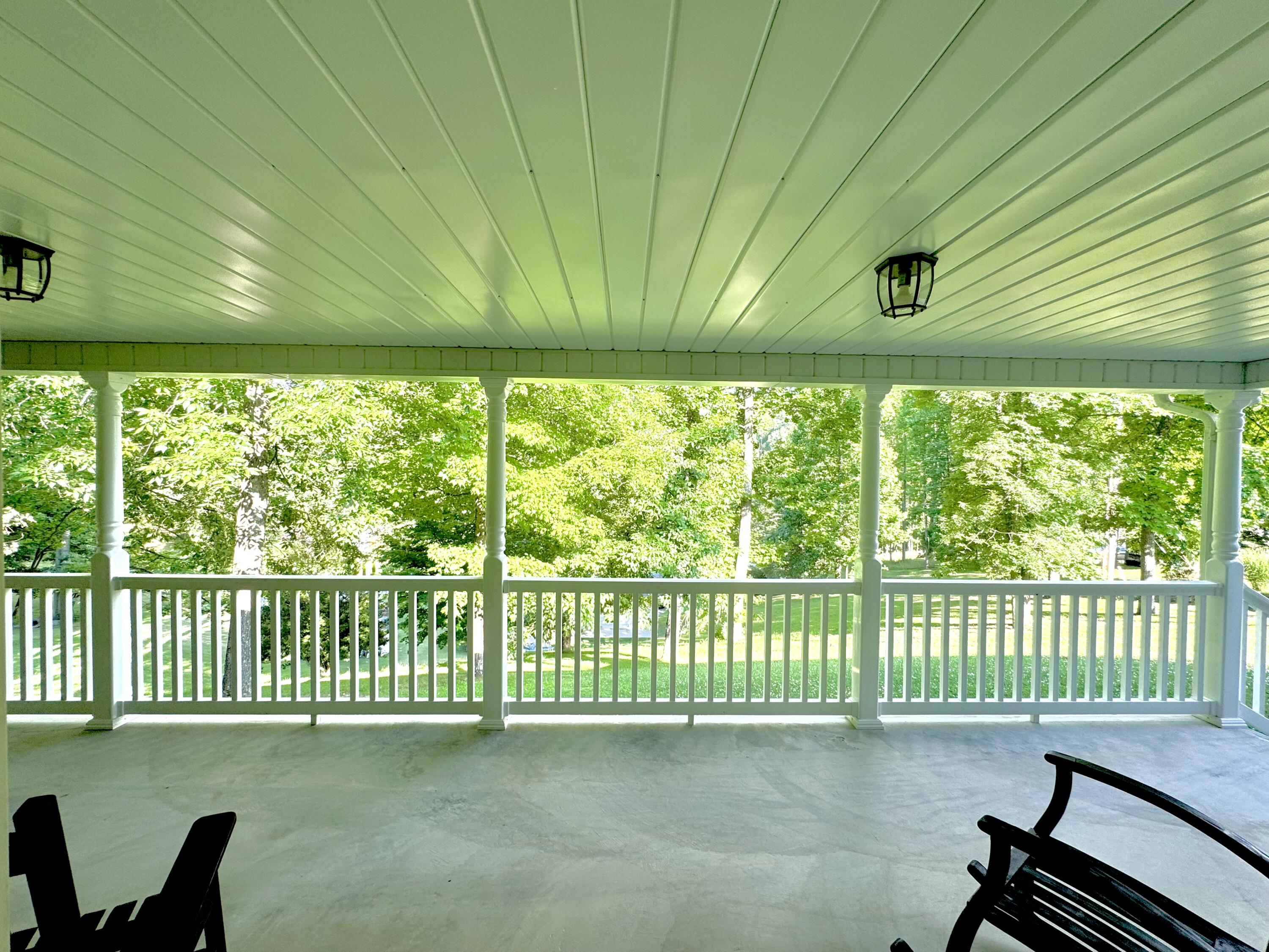 1168 Broad St (Off Salmon Run Rd)