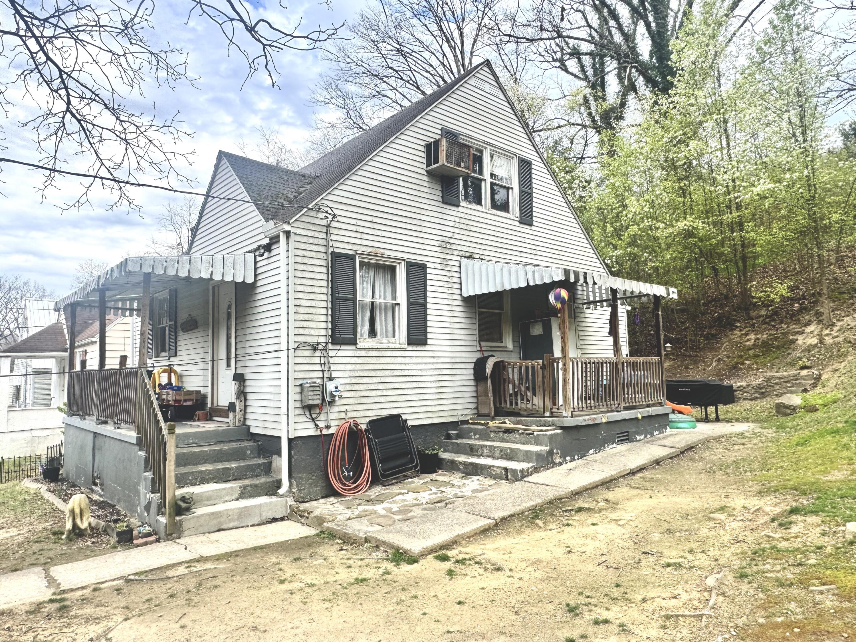 337 Charlton Heights Rd
