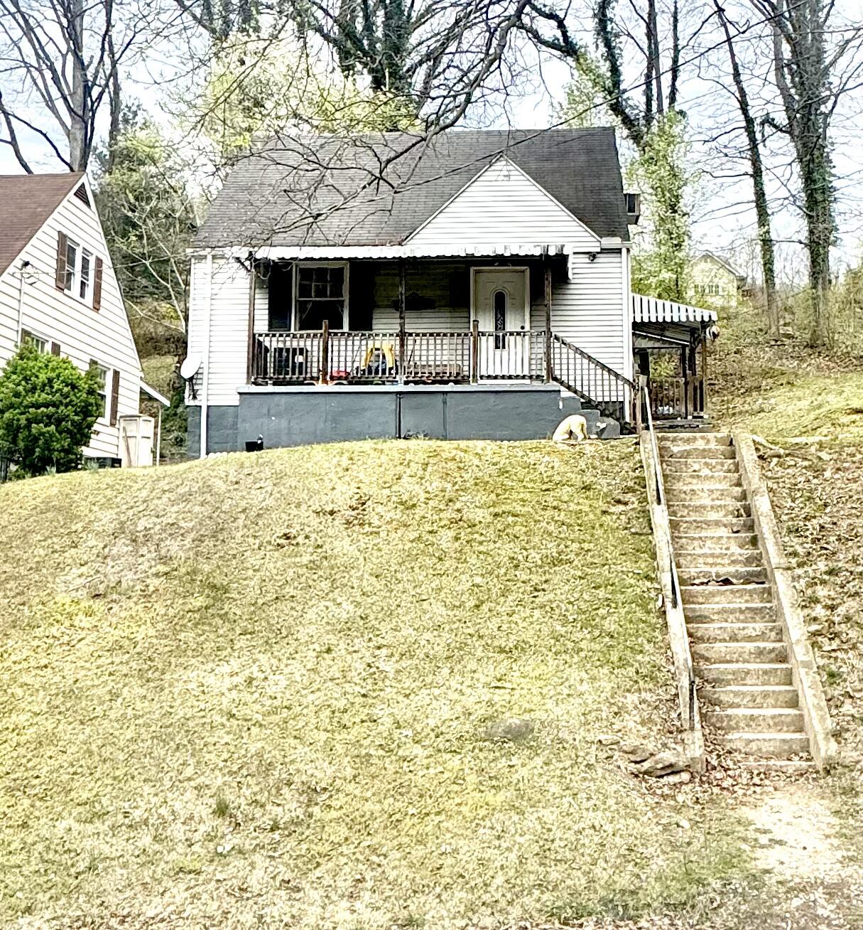 337 Charlton Heights Rd