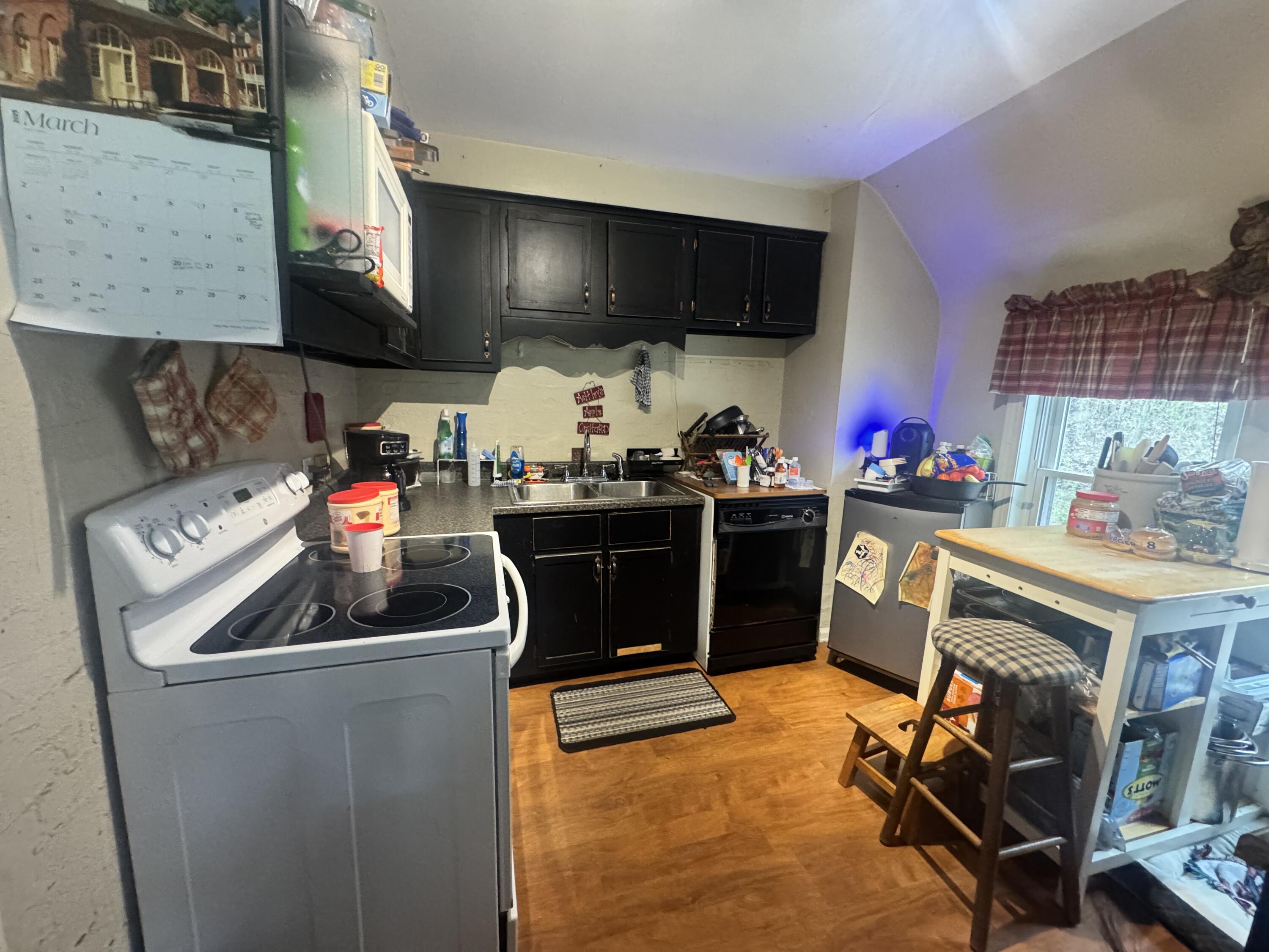 337 Charlton Heights Rd