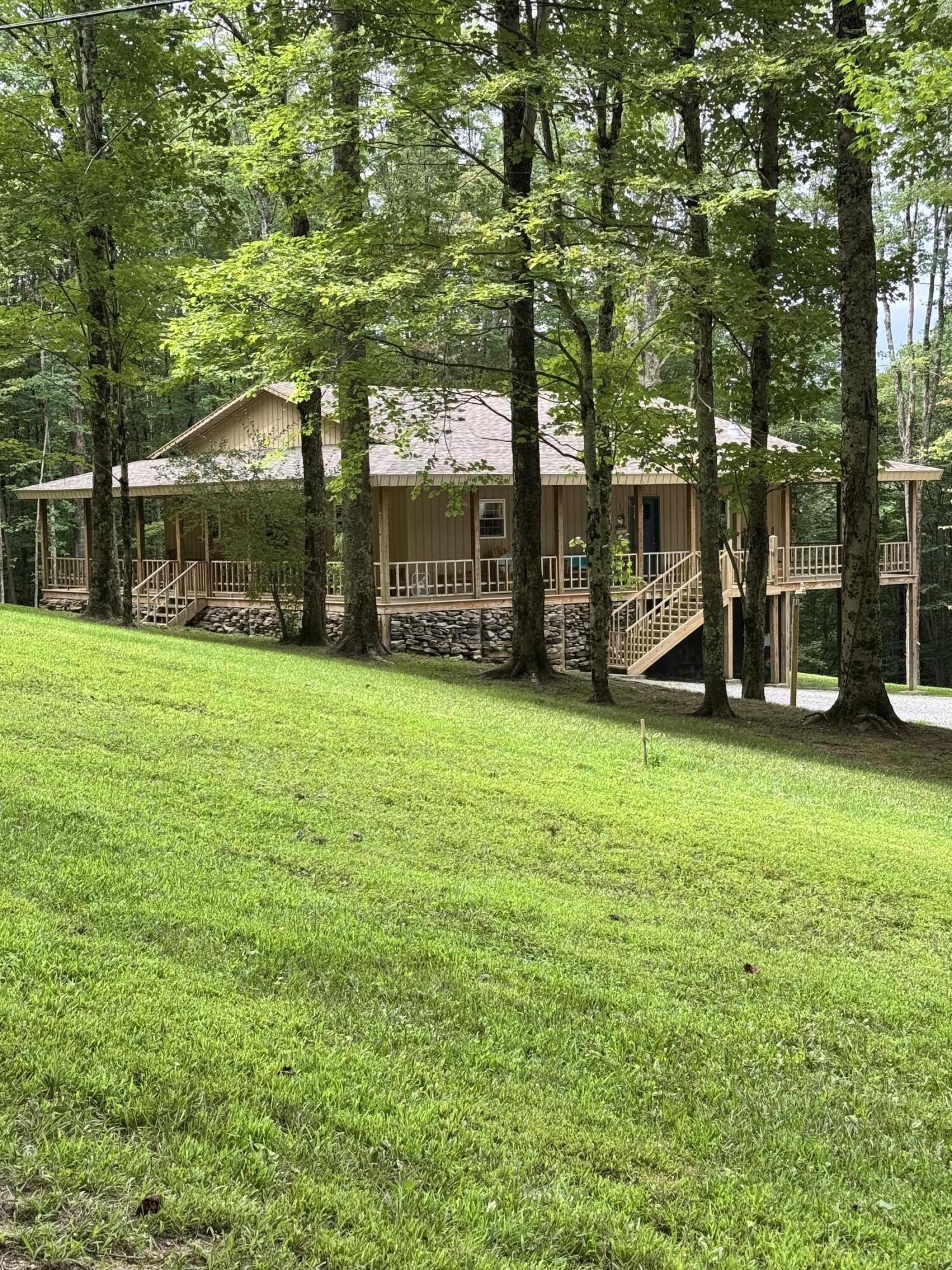854 Coggins RD