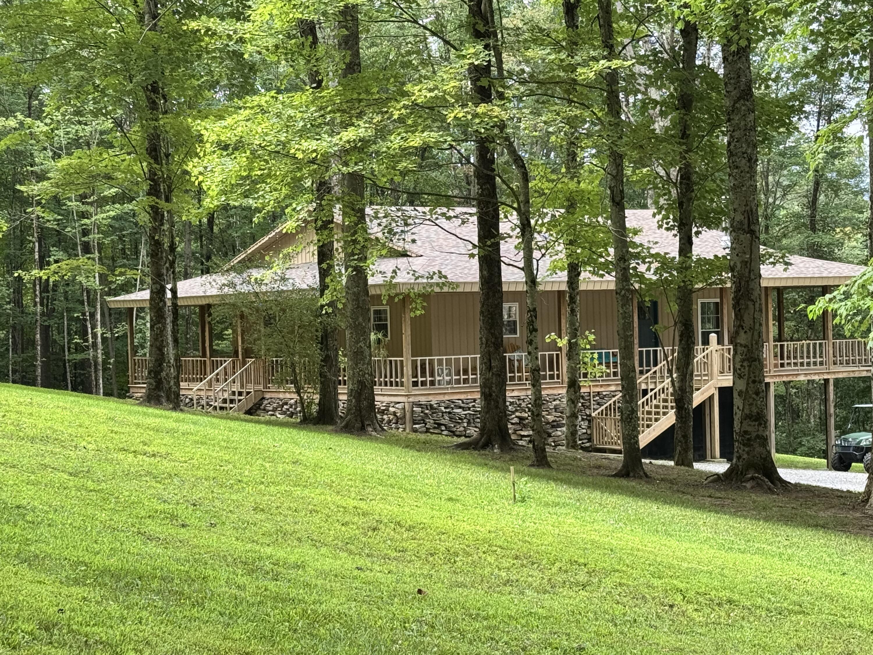 854 Coggins RD