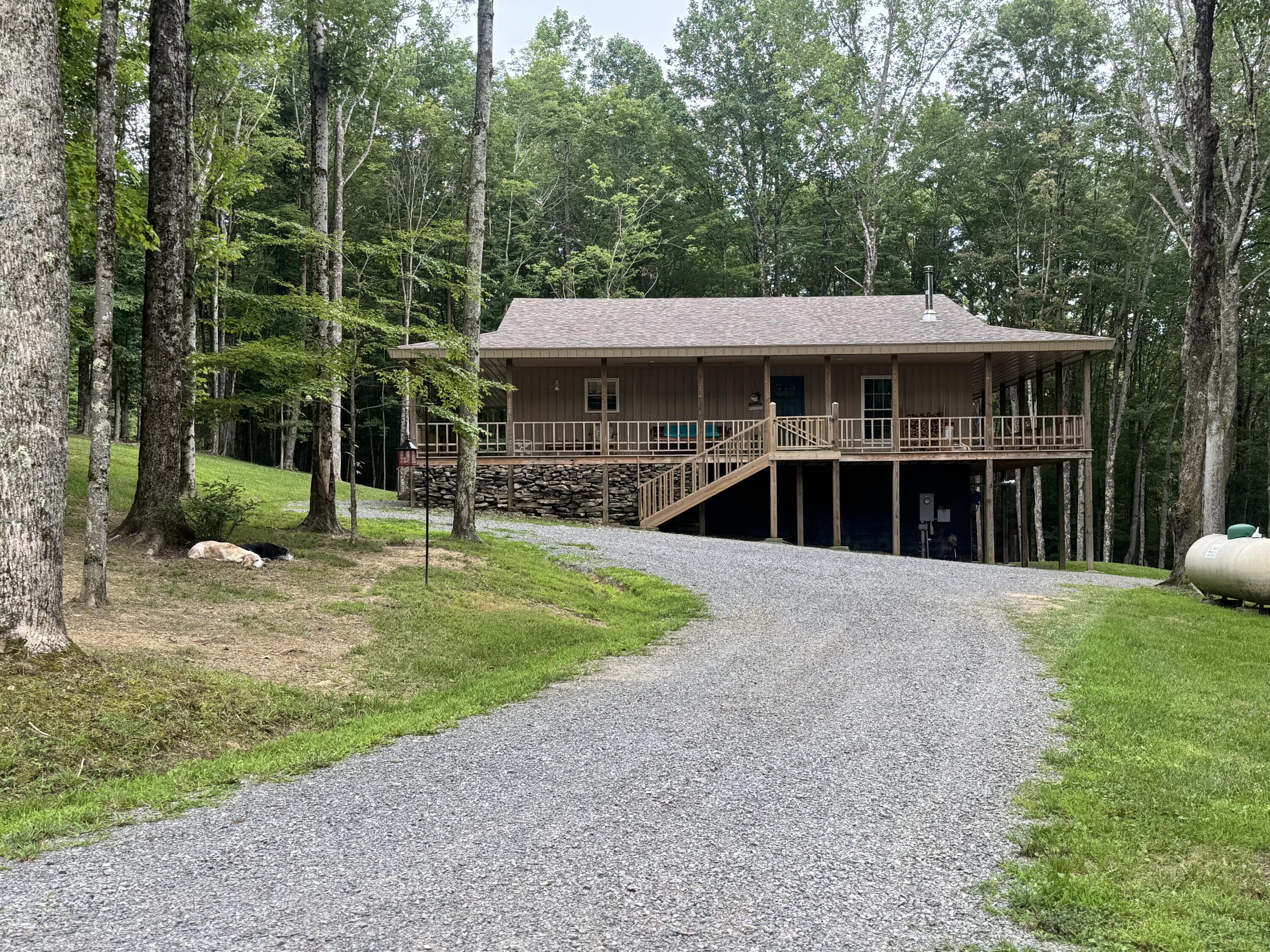 854 Coggins RD