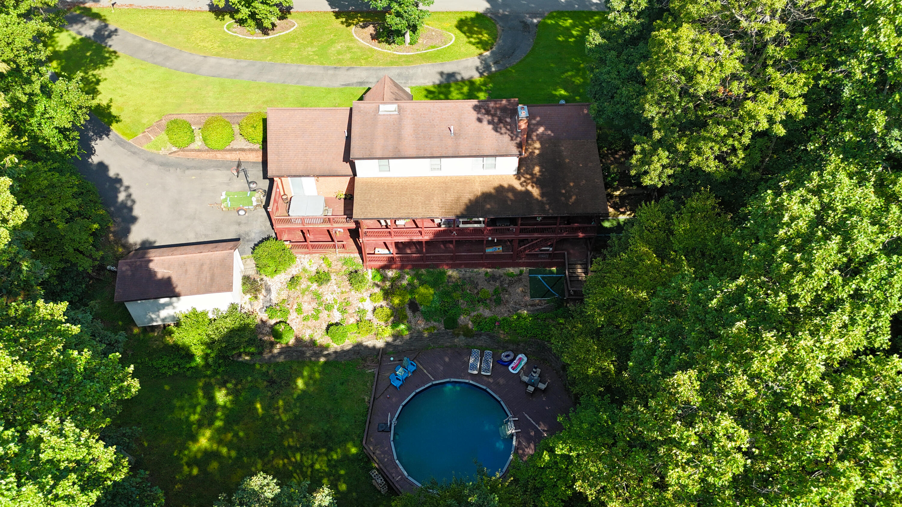 310 Chestnut Hill Rd
