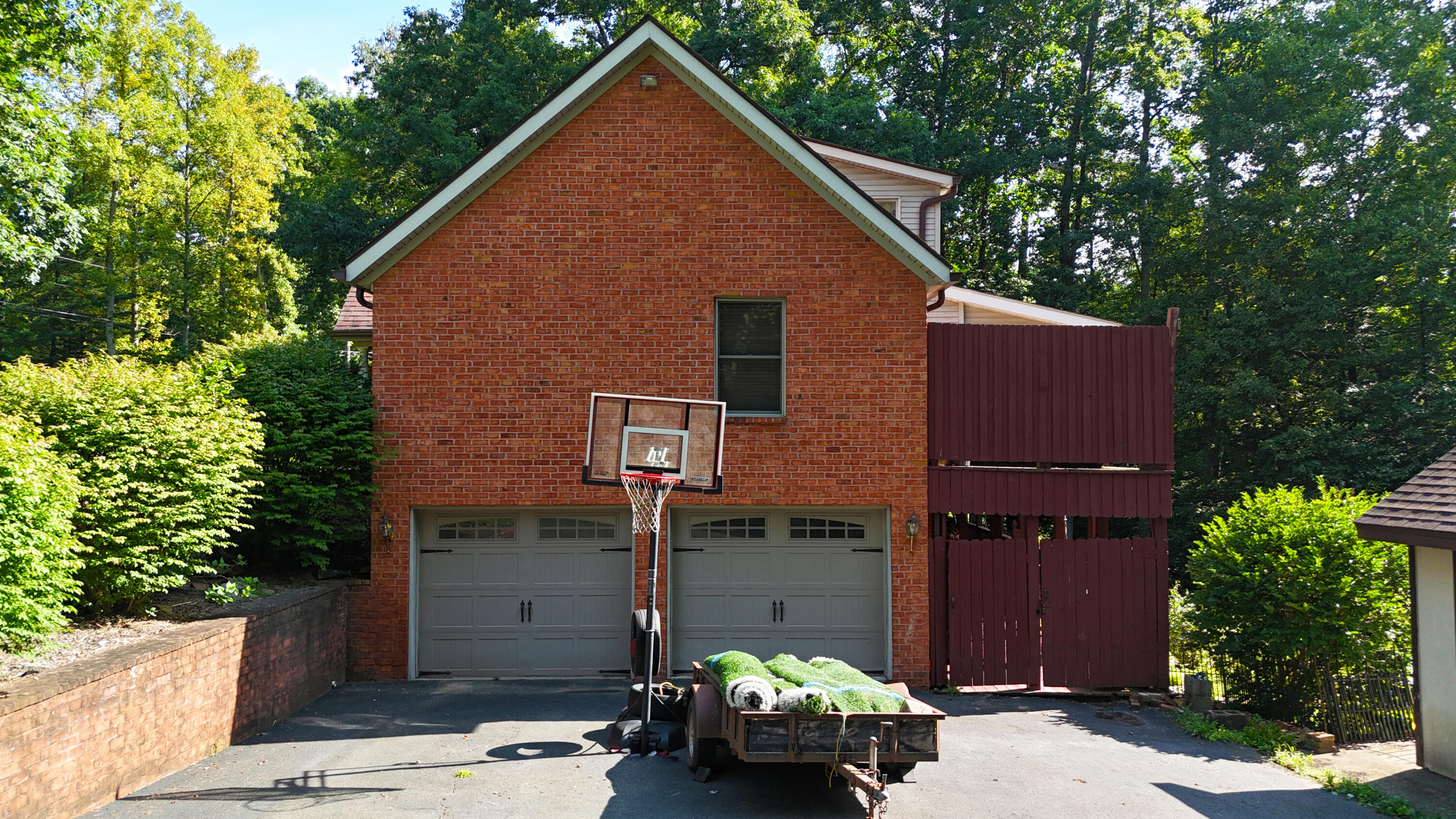 310 Chestnut Hill Rd