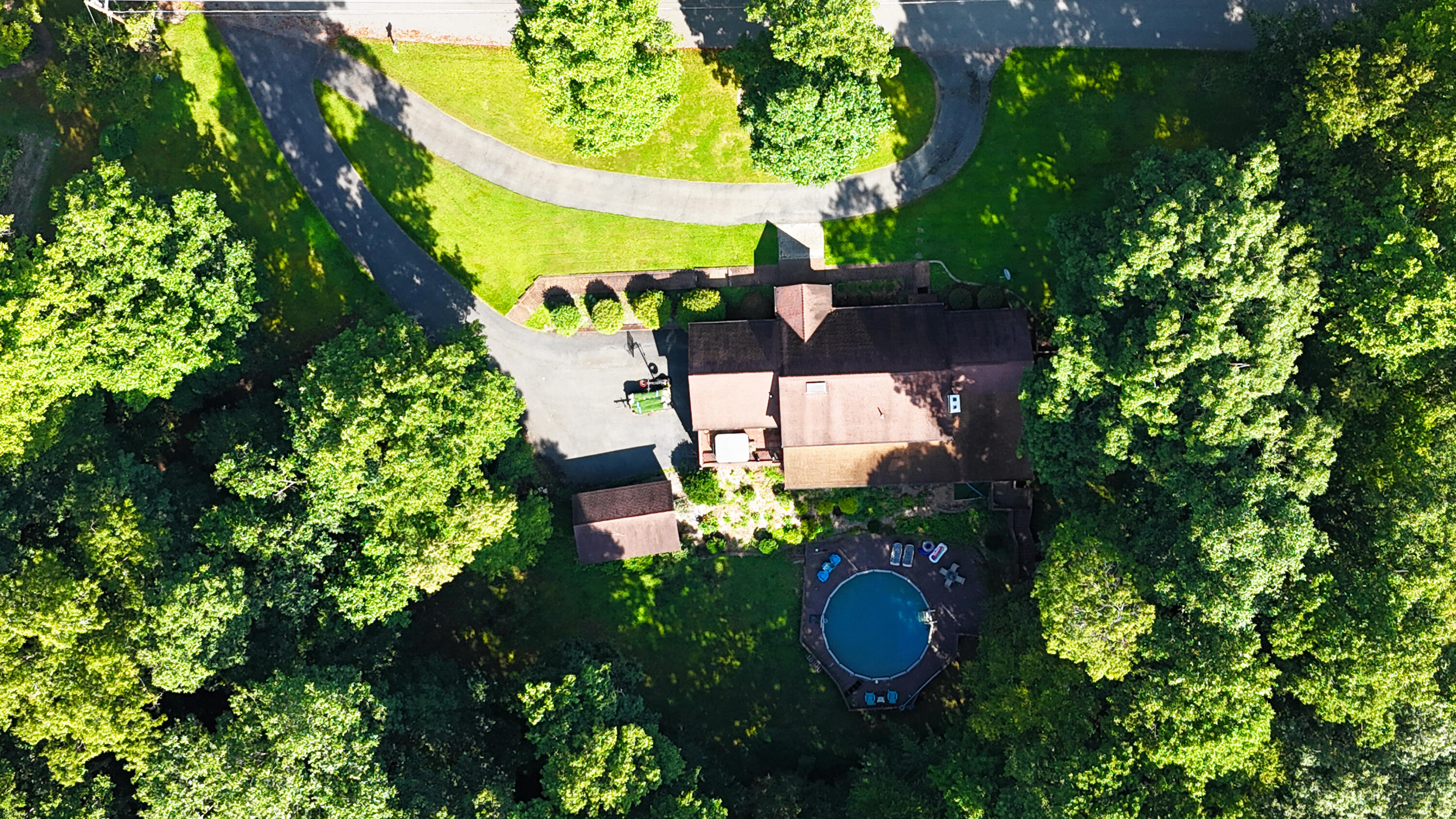 310 Chestnut Hill Rd