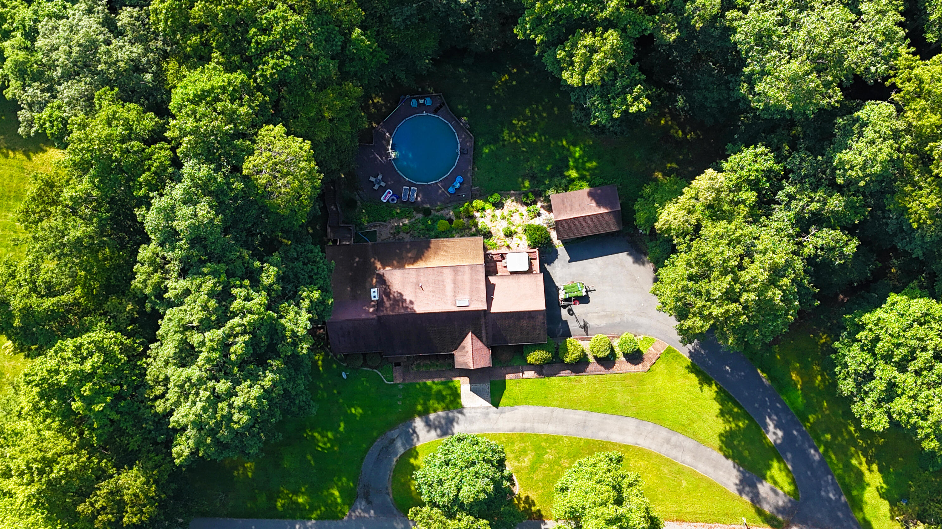 310 Chestnut Hill Rd