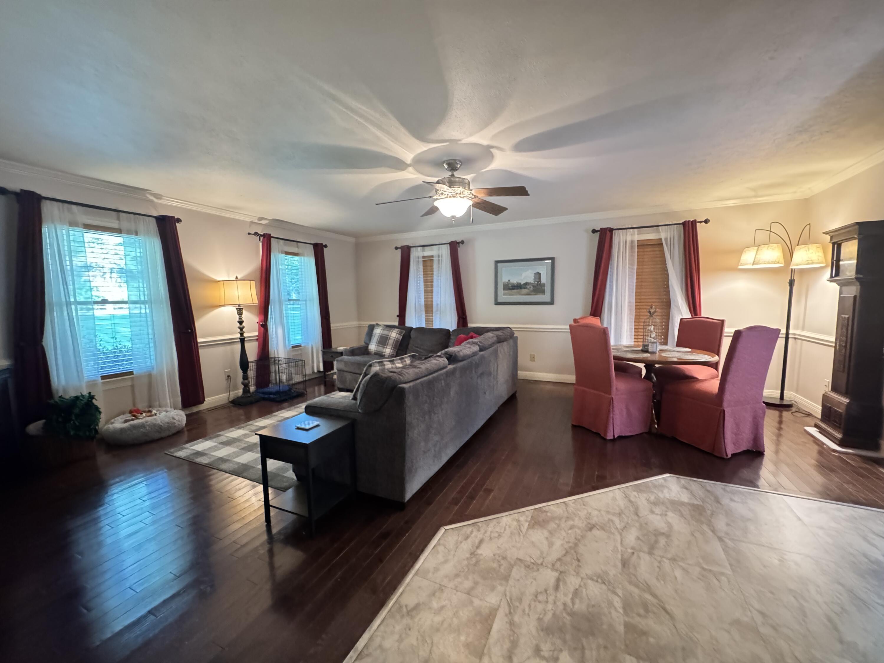 310 Chestnut Hill Rd