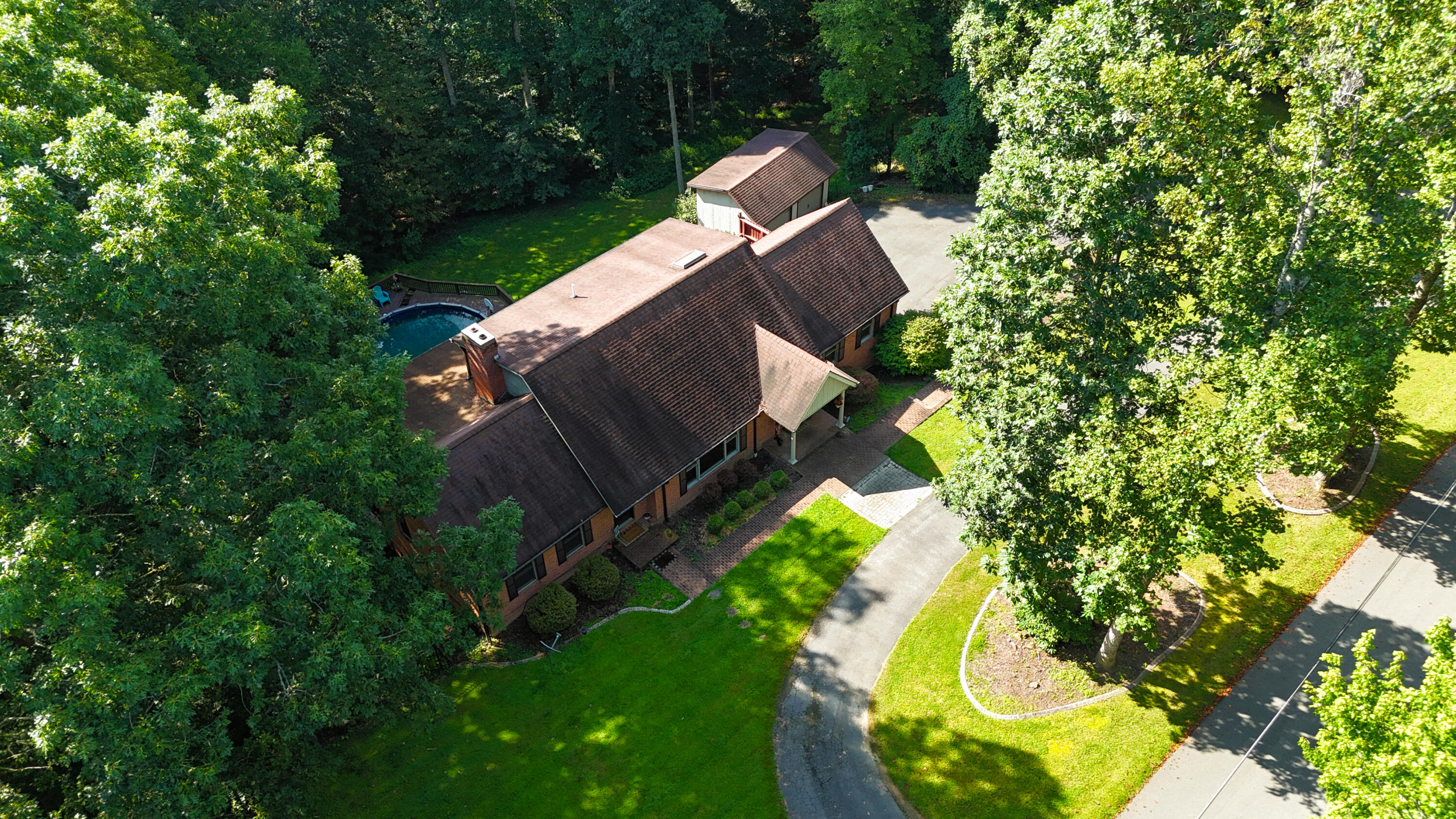 310 Chestnut Hill Rd