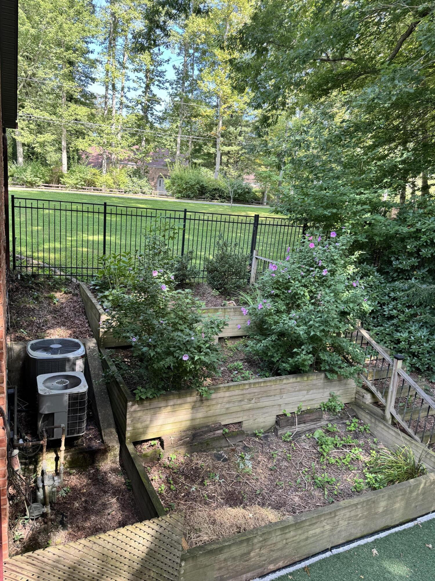 310 Chestnut Hill Rd