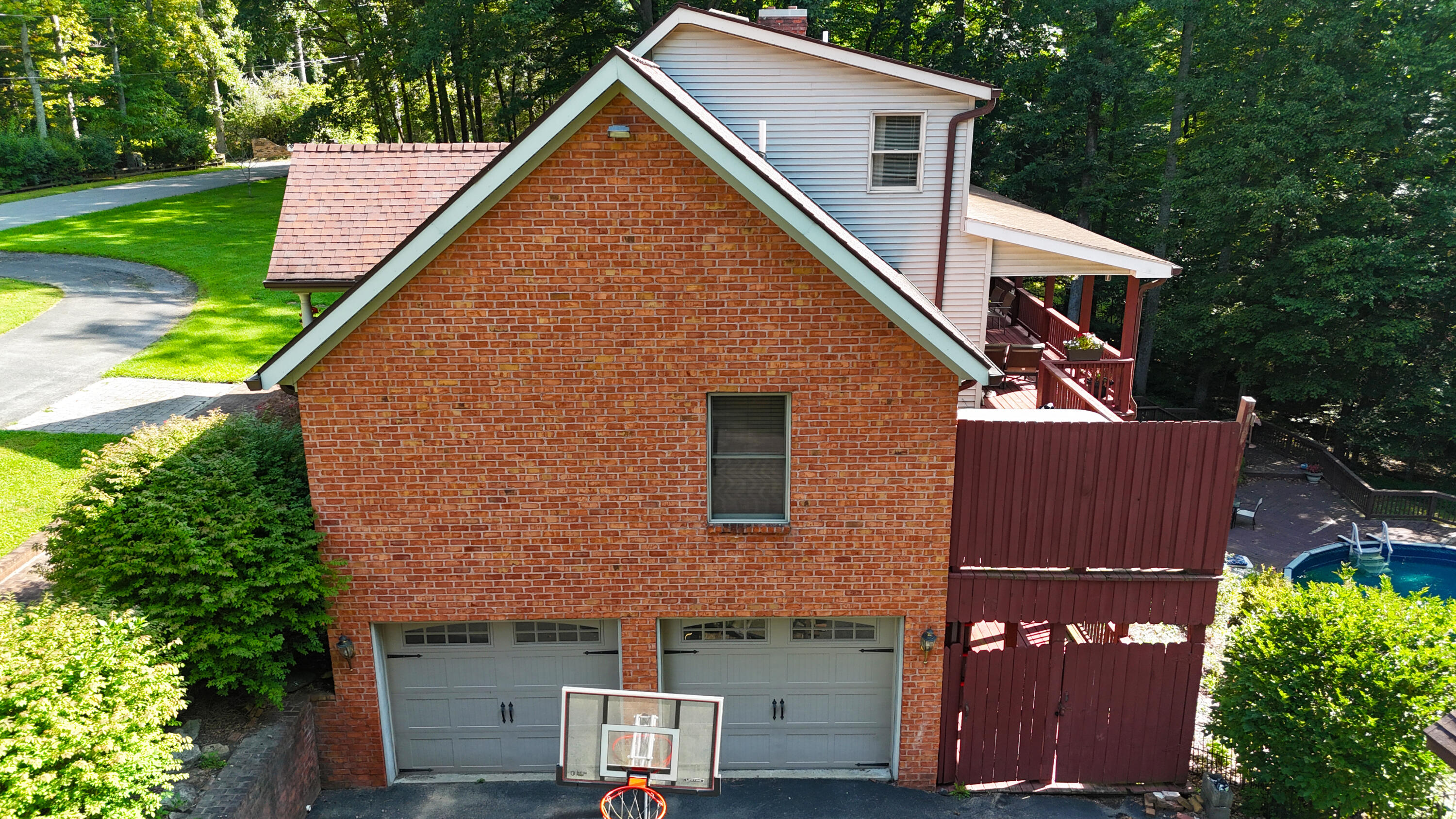310 Chestnut Hill Rd