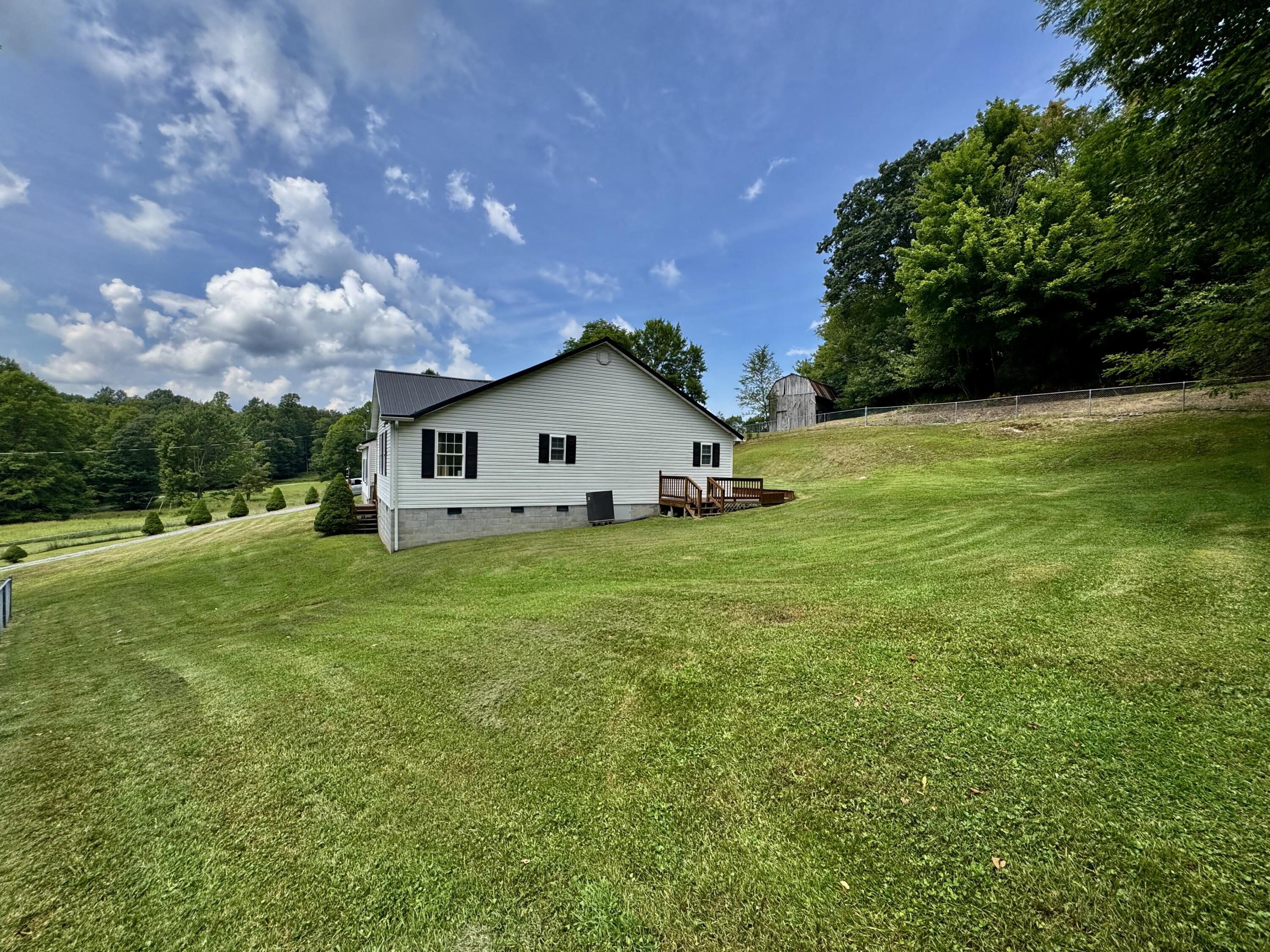 68 Hurd Rd