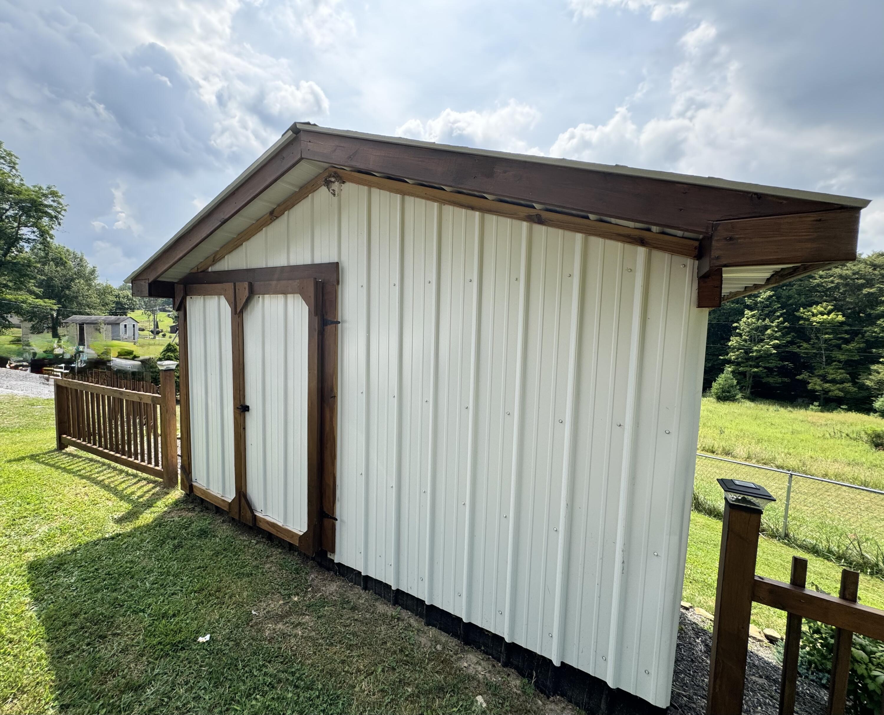68 Hurd Rd