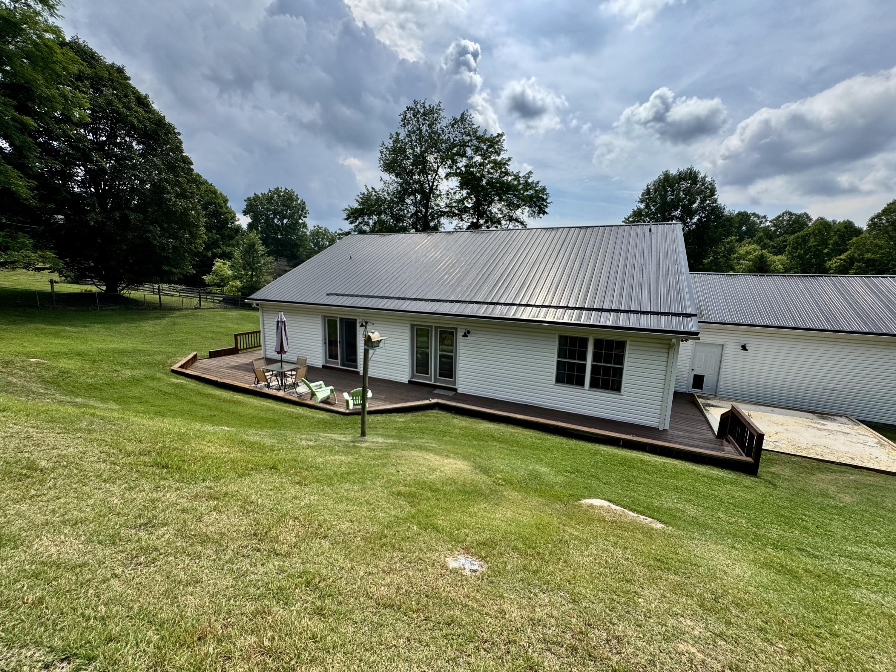 68 Hurd Rd