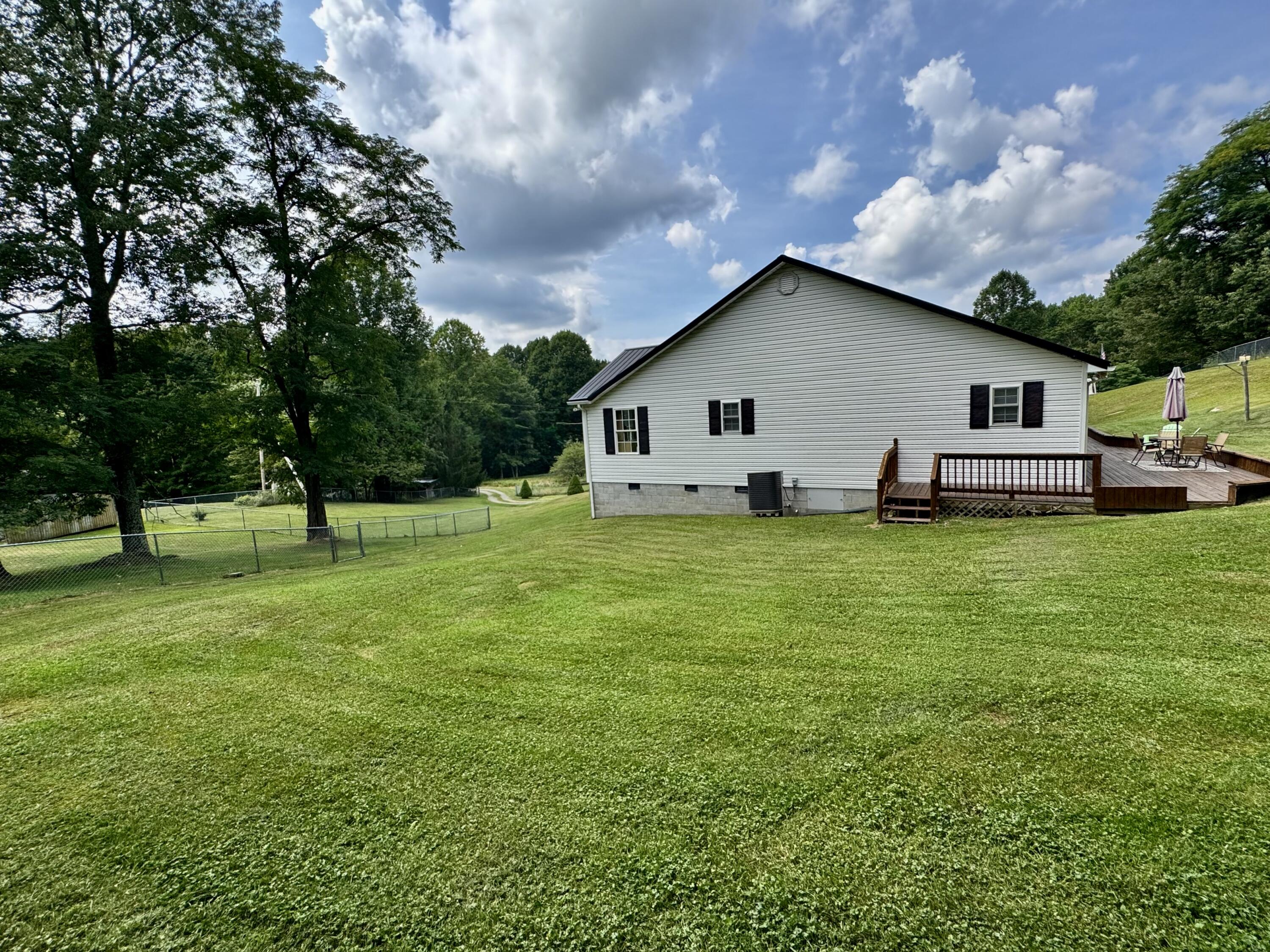 68 Hurd Rd