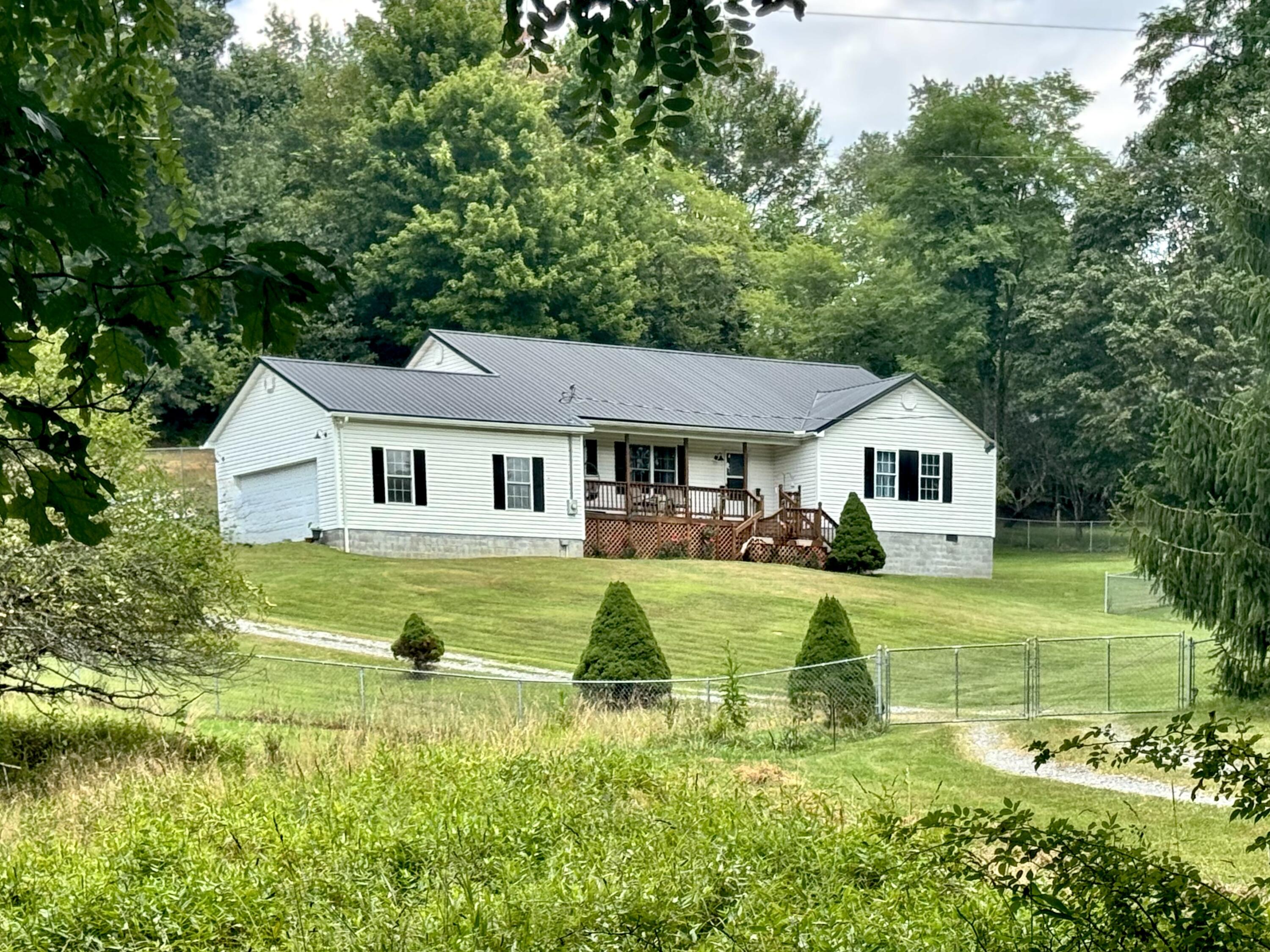 68 Hurd Rd