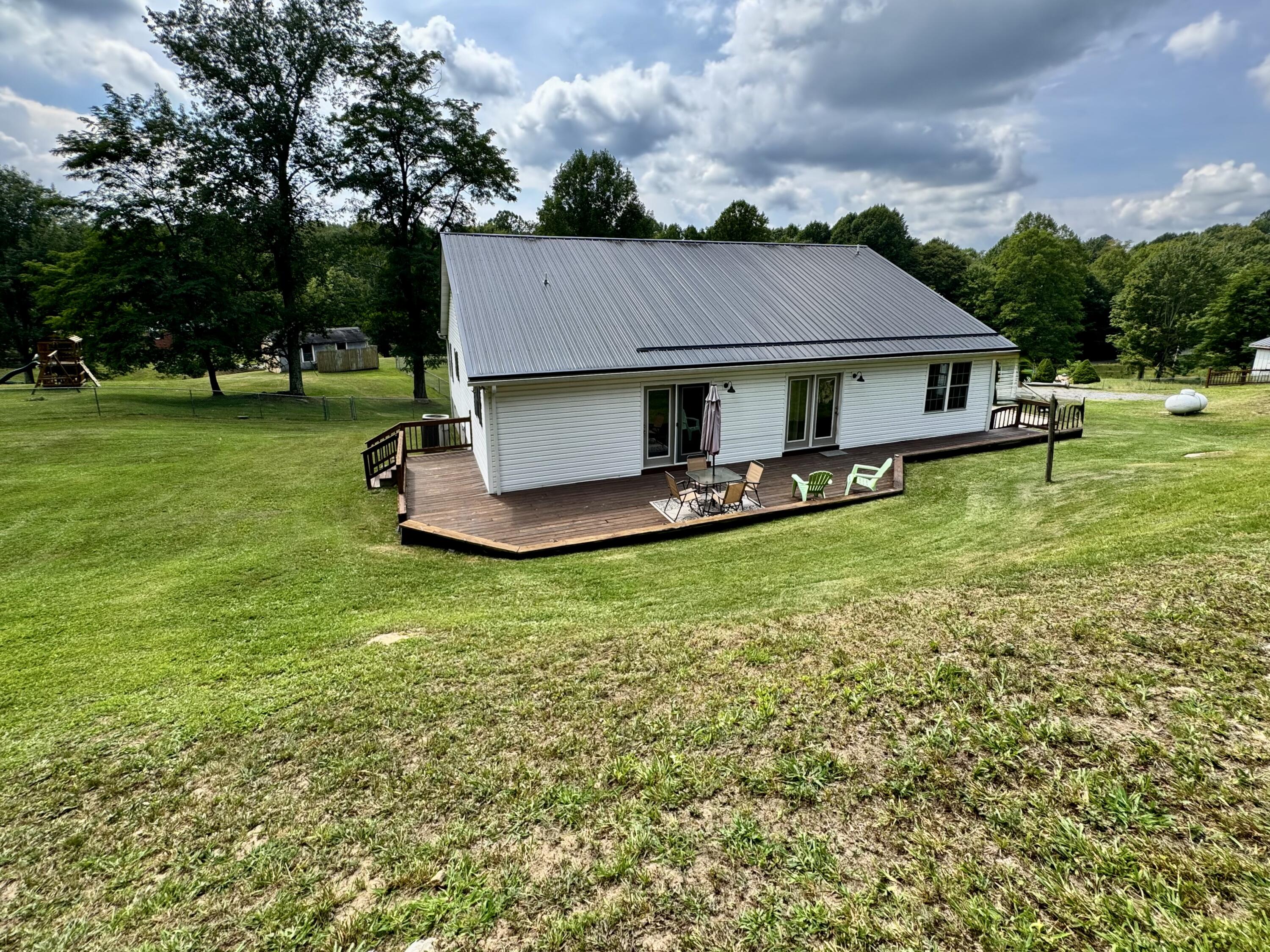 68 Hurd Rd