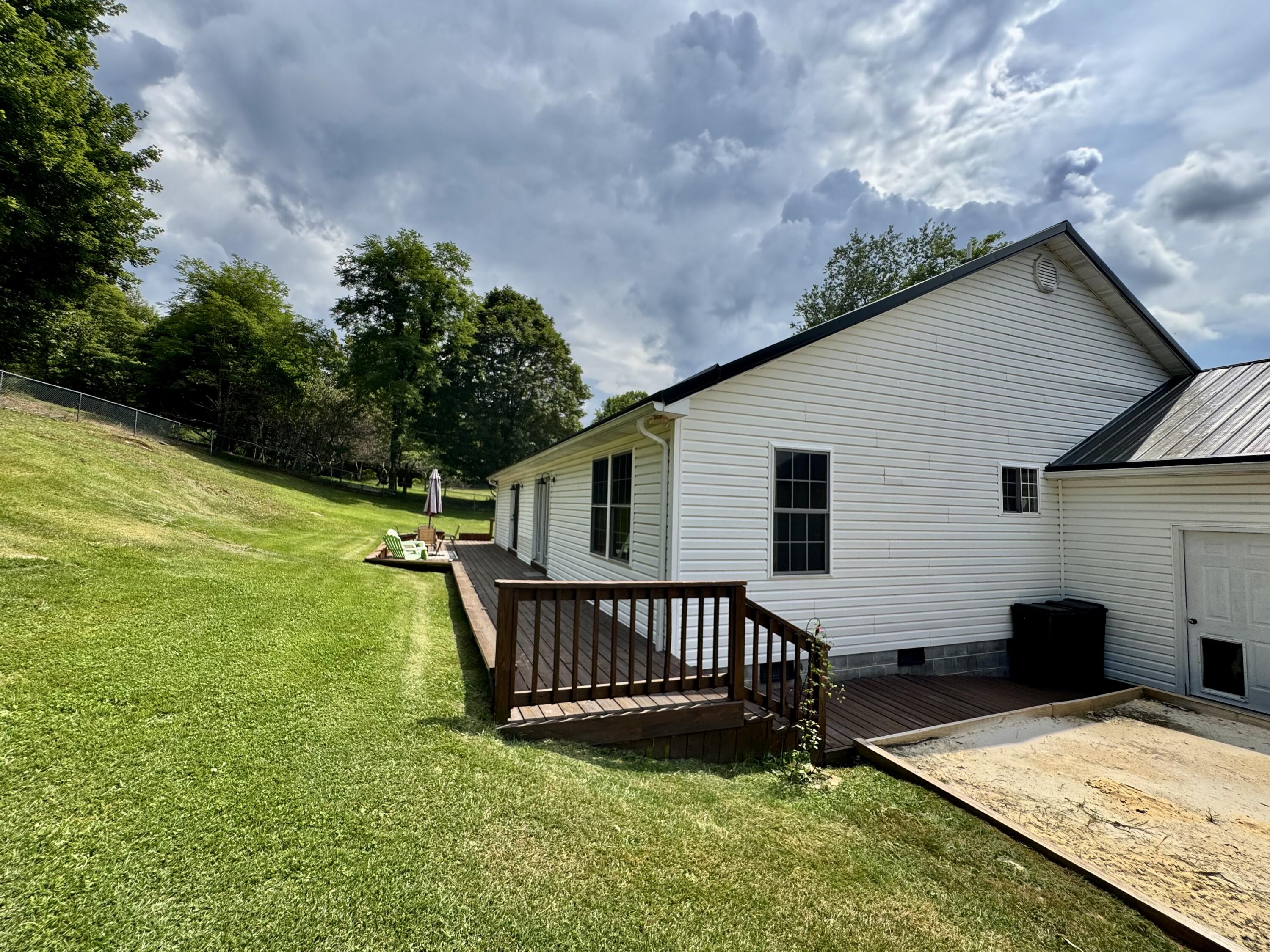 68 Hurd Rd