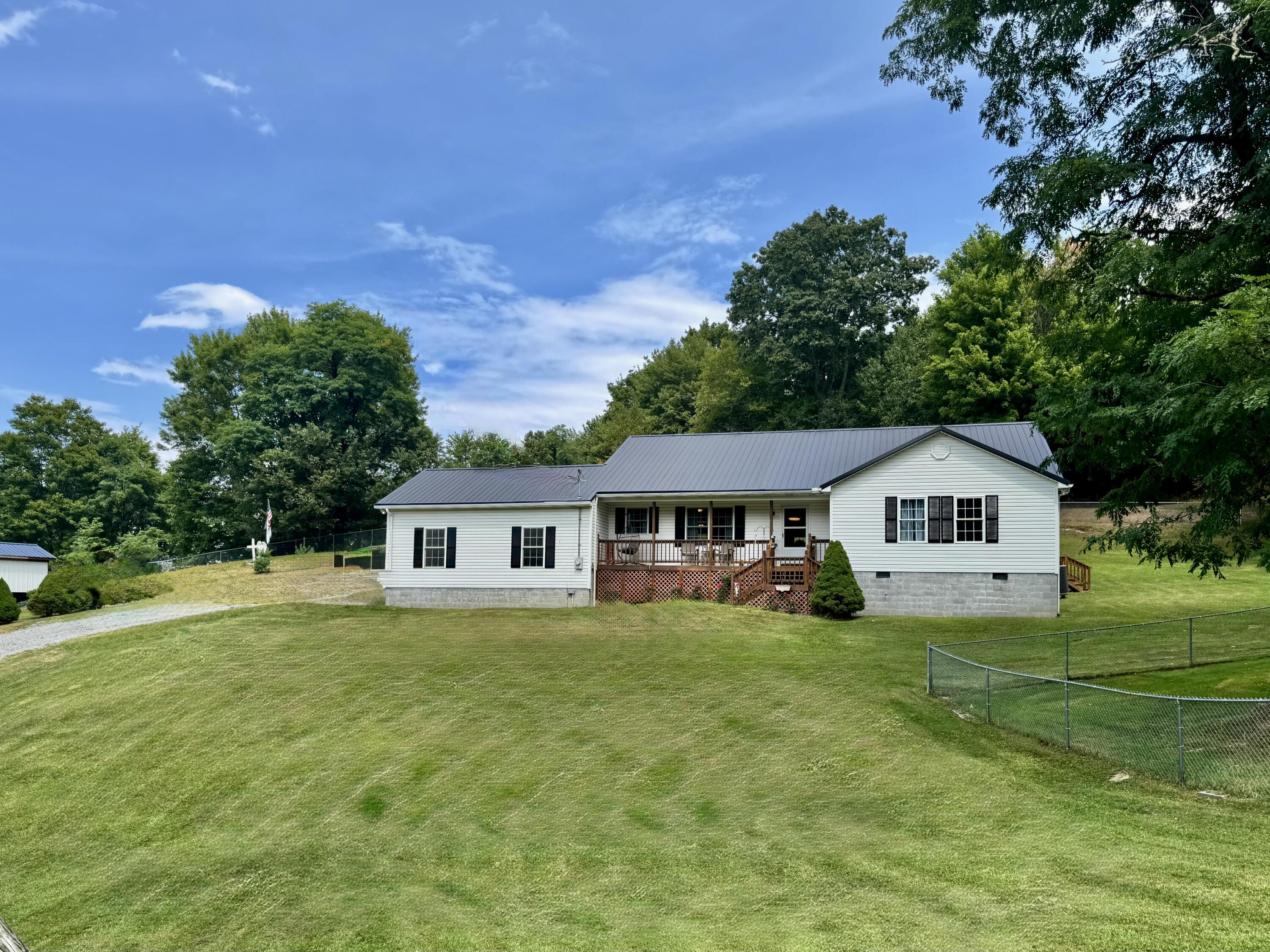 68 Hurd Rd