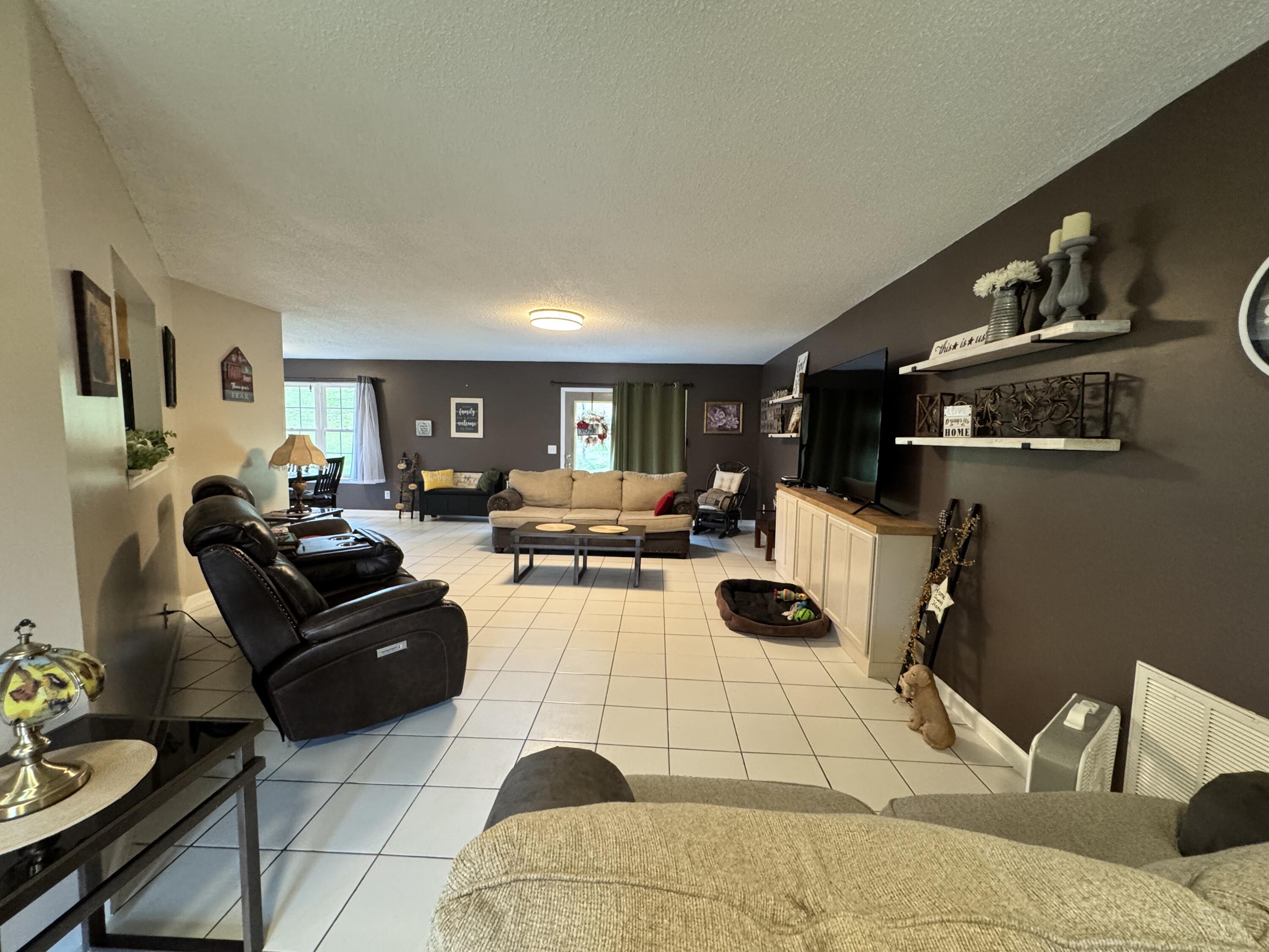 68 Hurd Rd