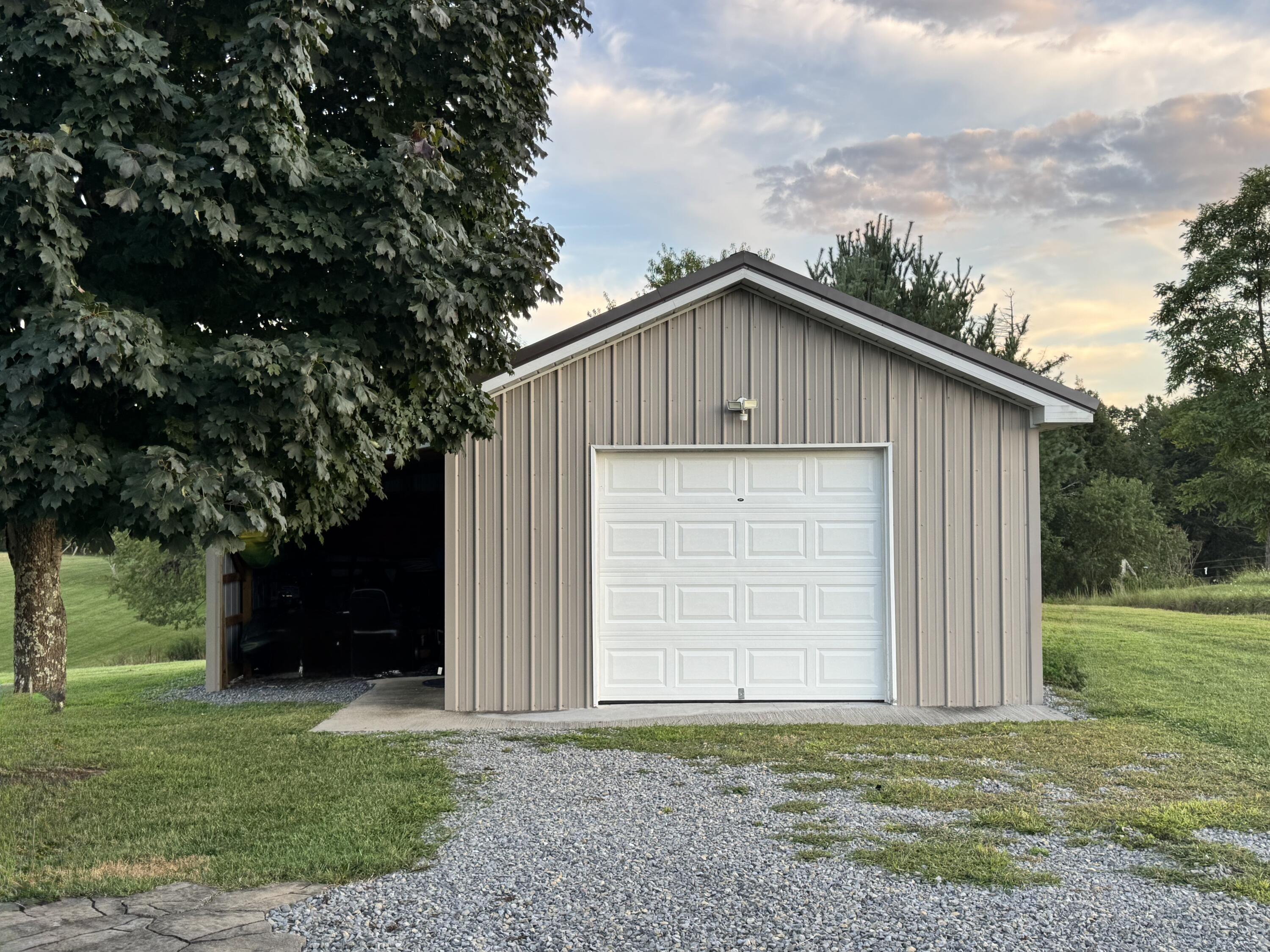153 Ruby Ln