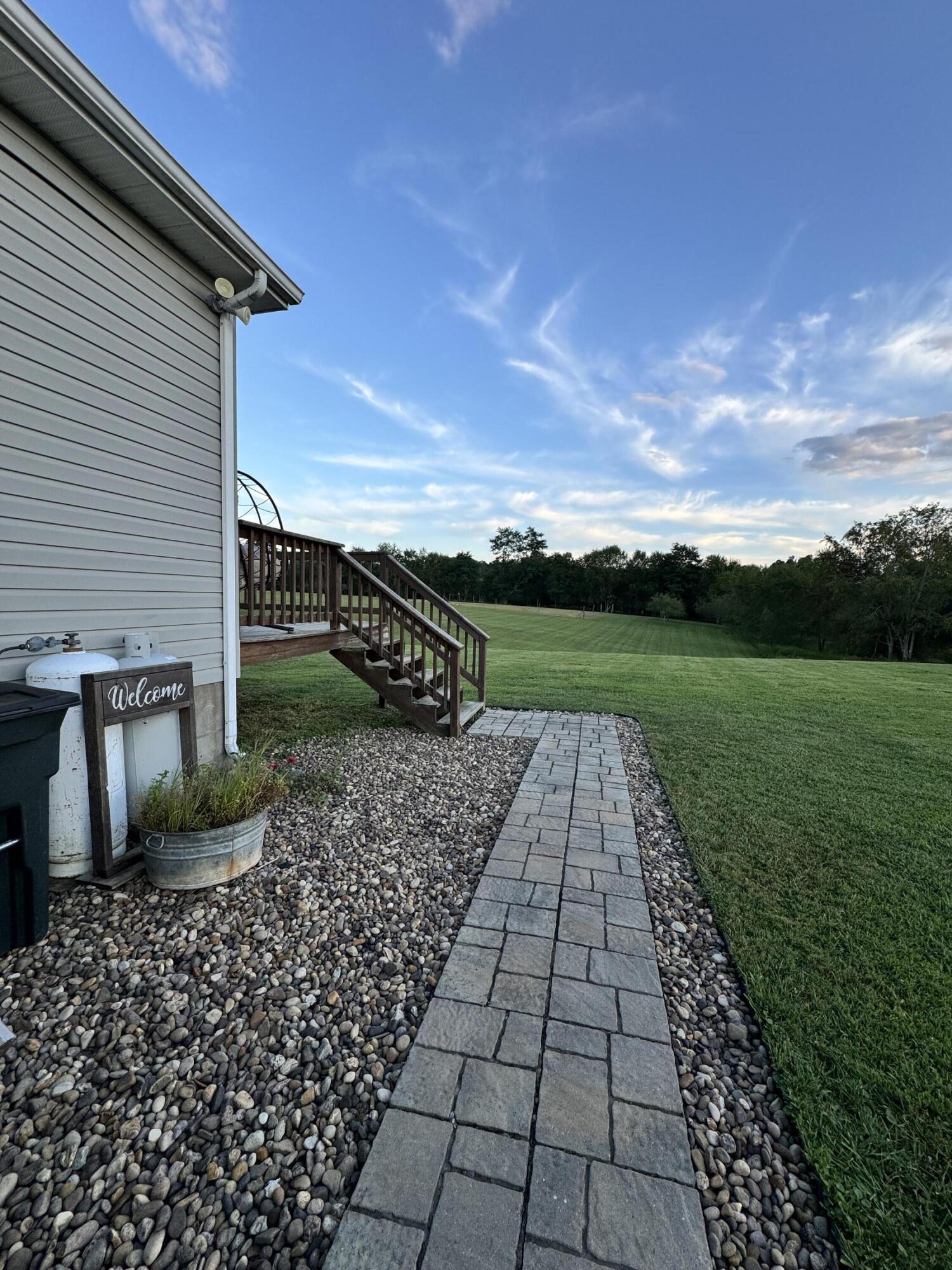 153 Ruby Ln