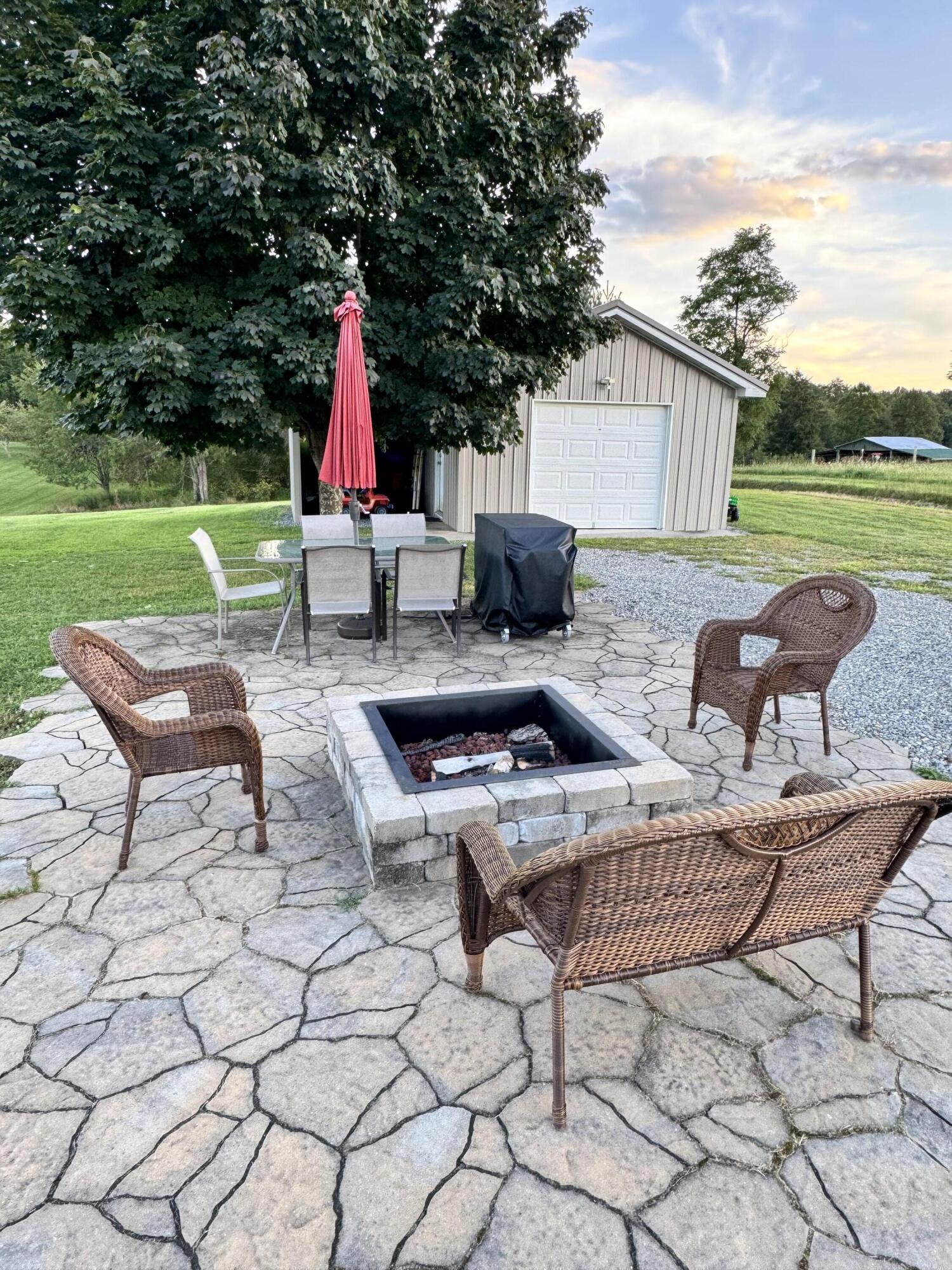 153 Ruby Ln