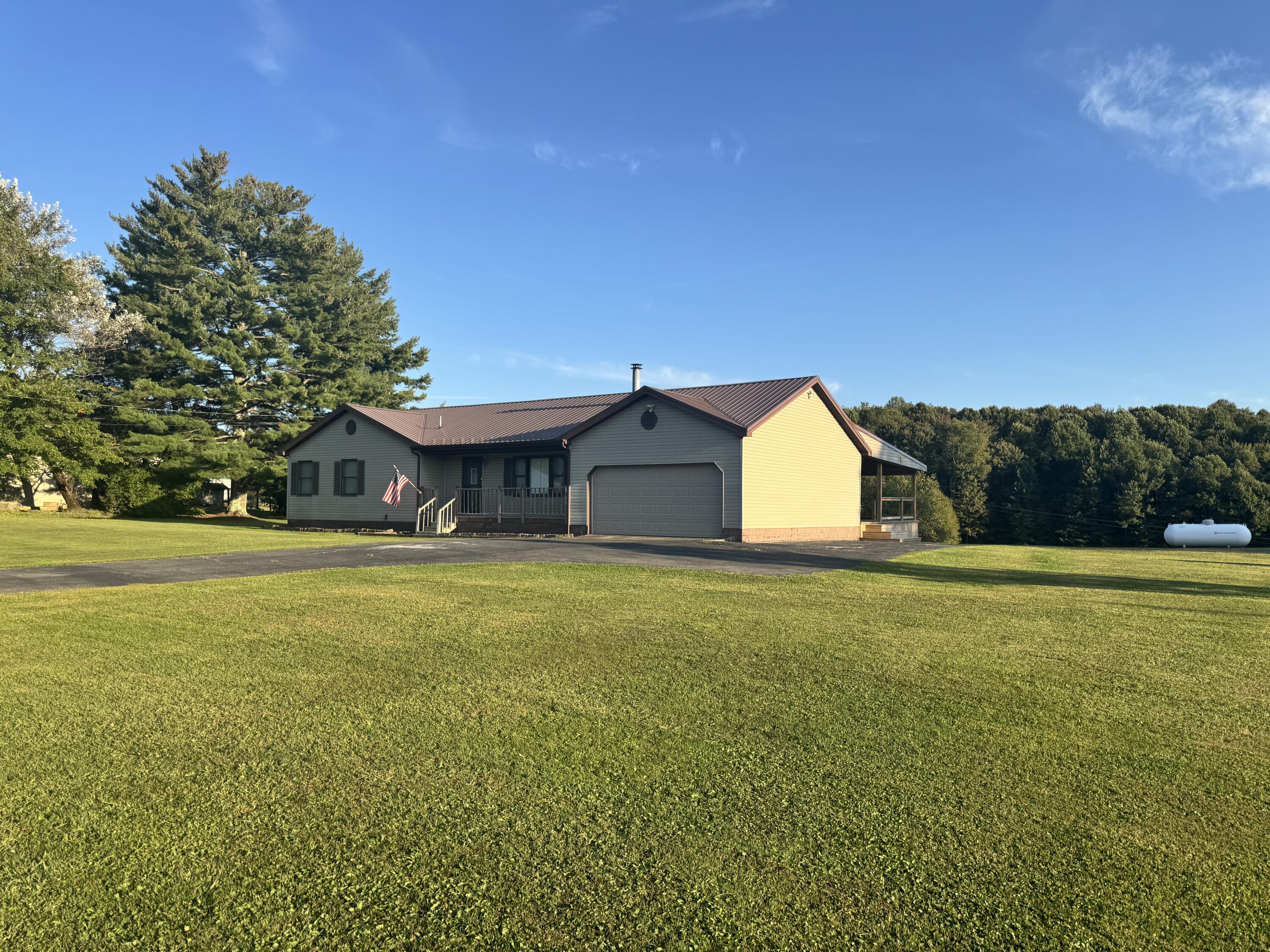 3179 Nettie-Fenwick Rd