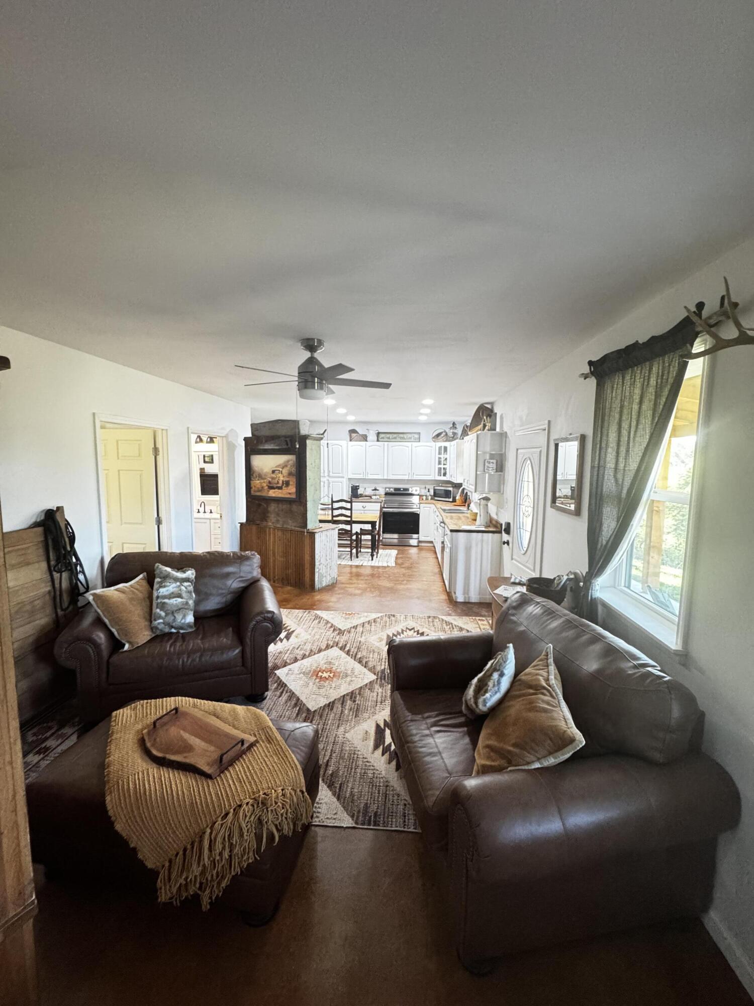 100 Brownstone Ridge Rd