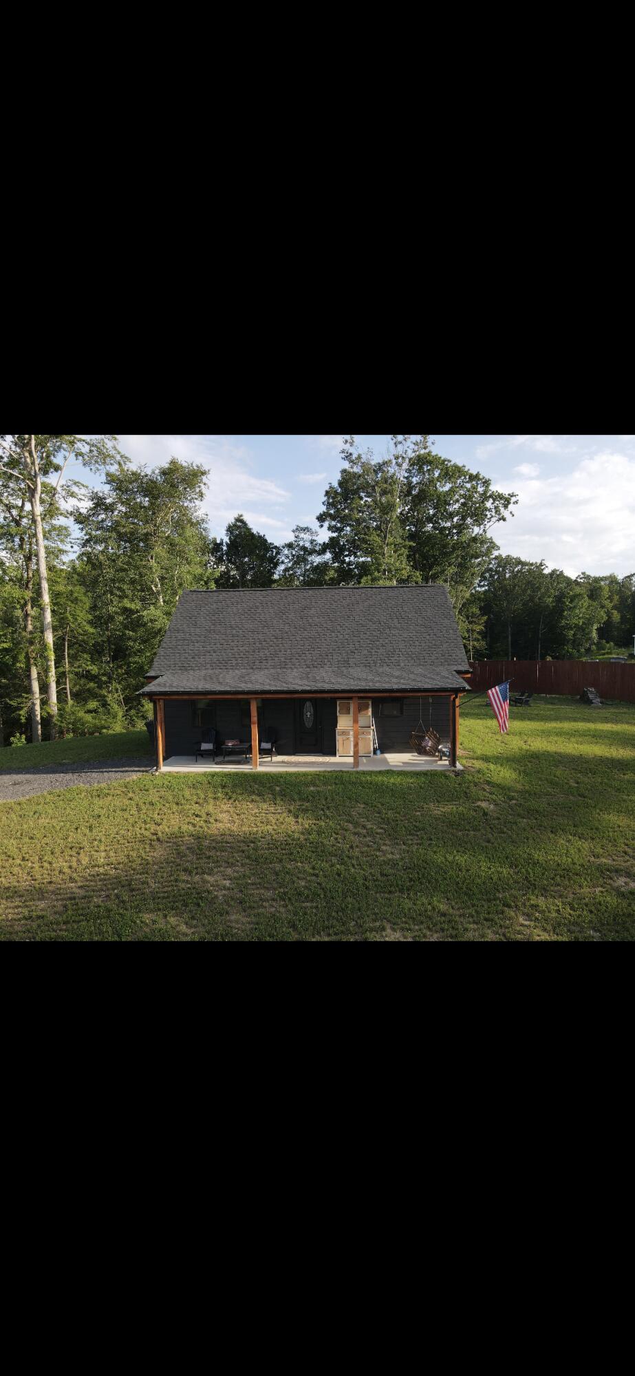 100 Brownstone Ridge Rd