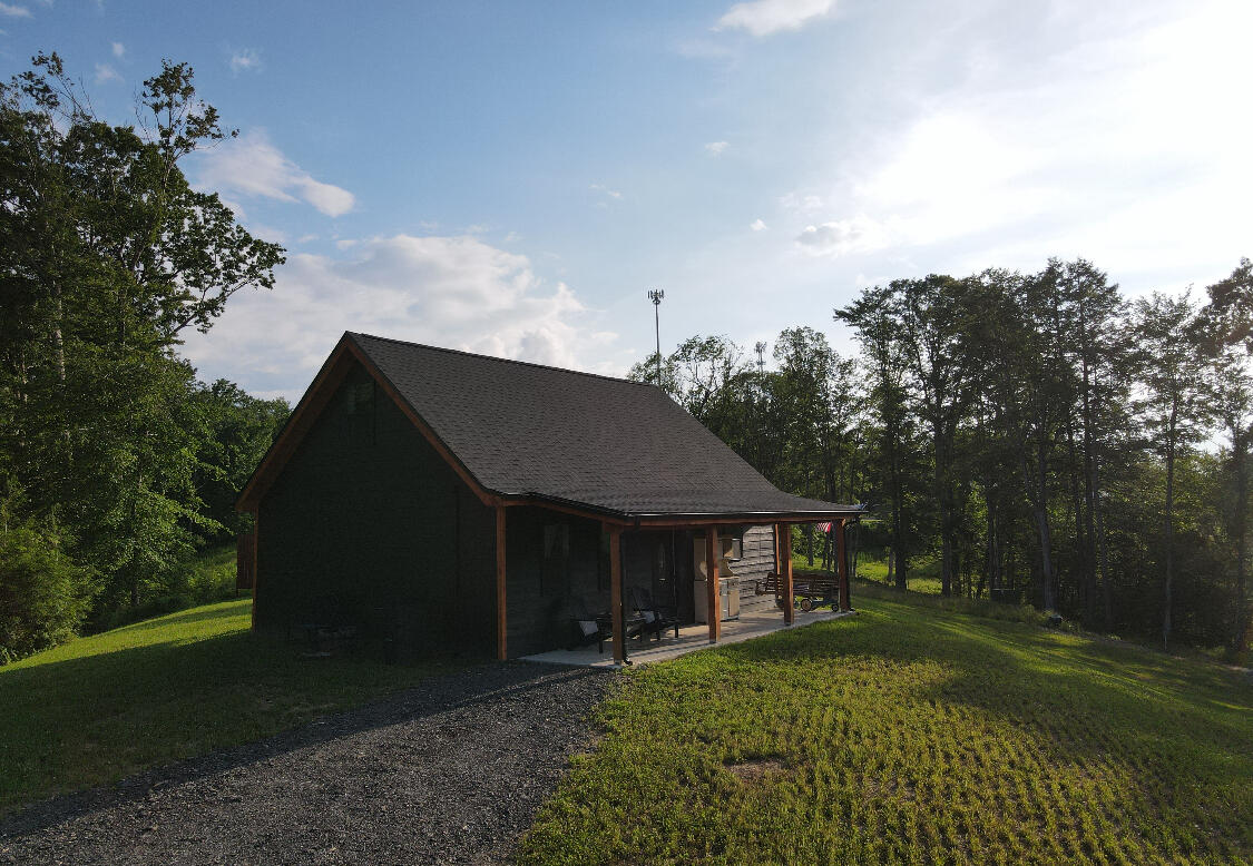 100 Brownstone Ridge Rd