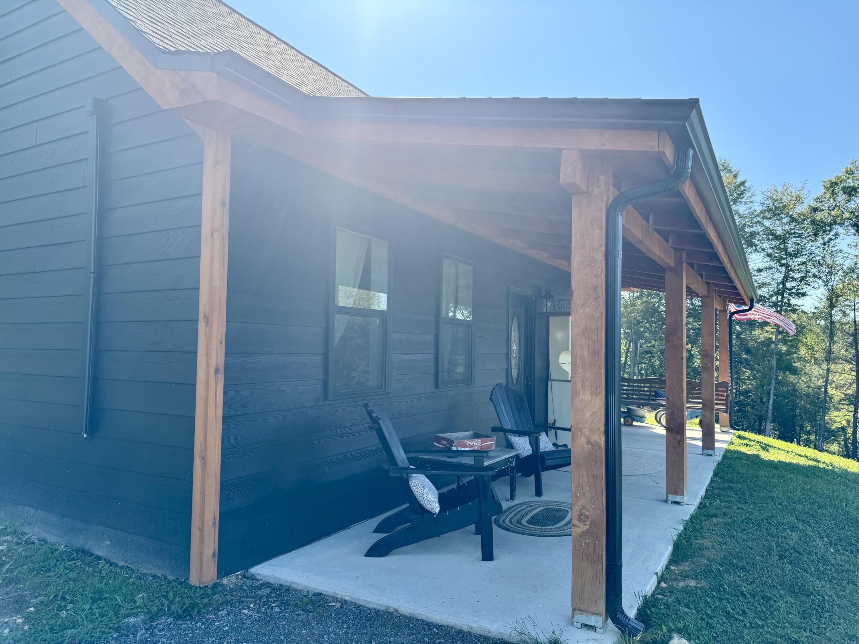 100 Brownstone Ridge Rd