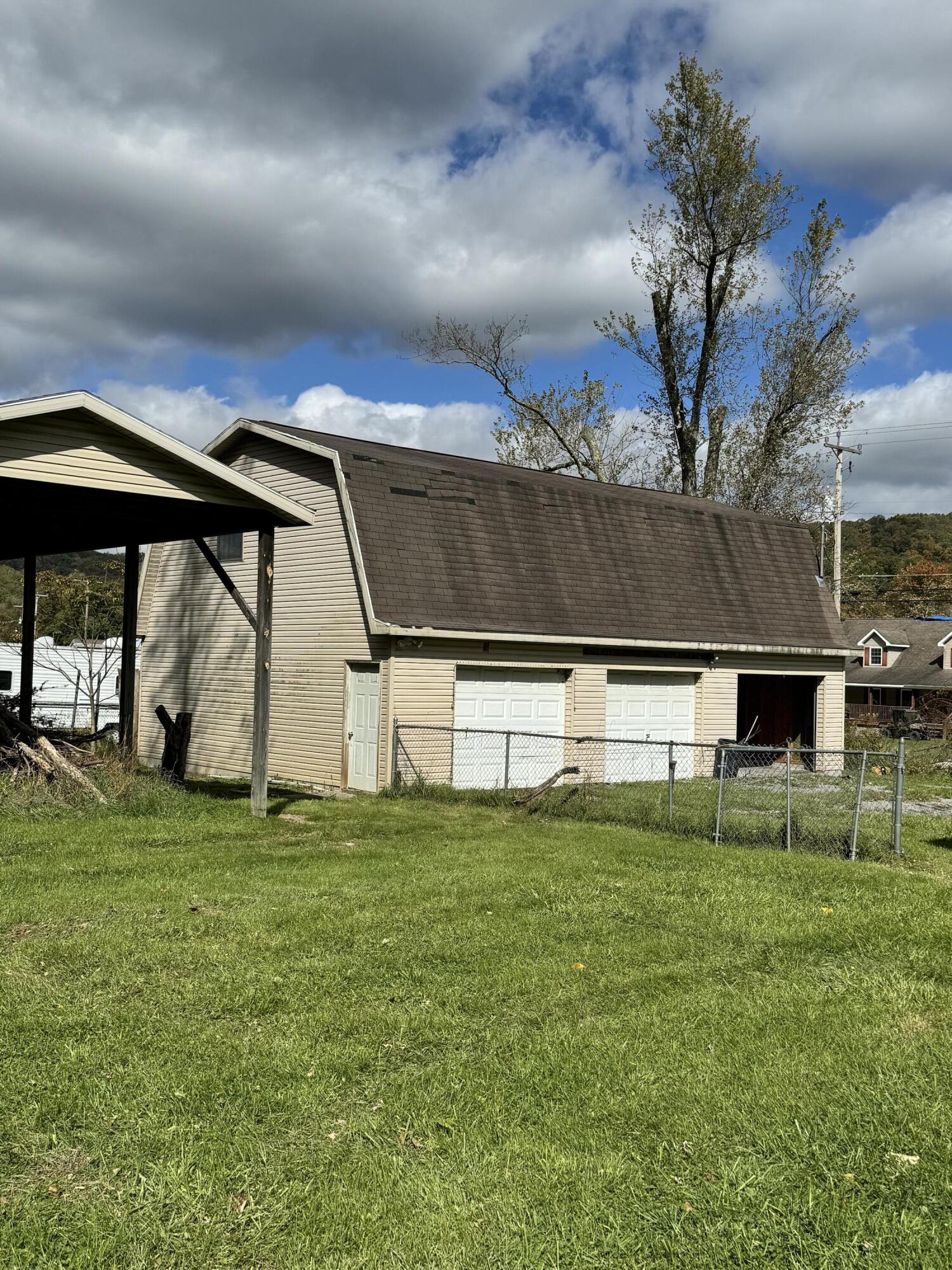 993 Meadow Bridge Rd