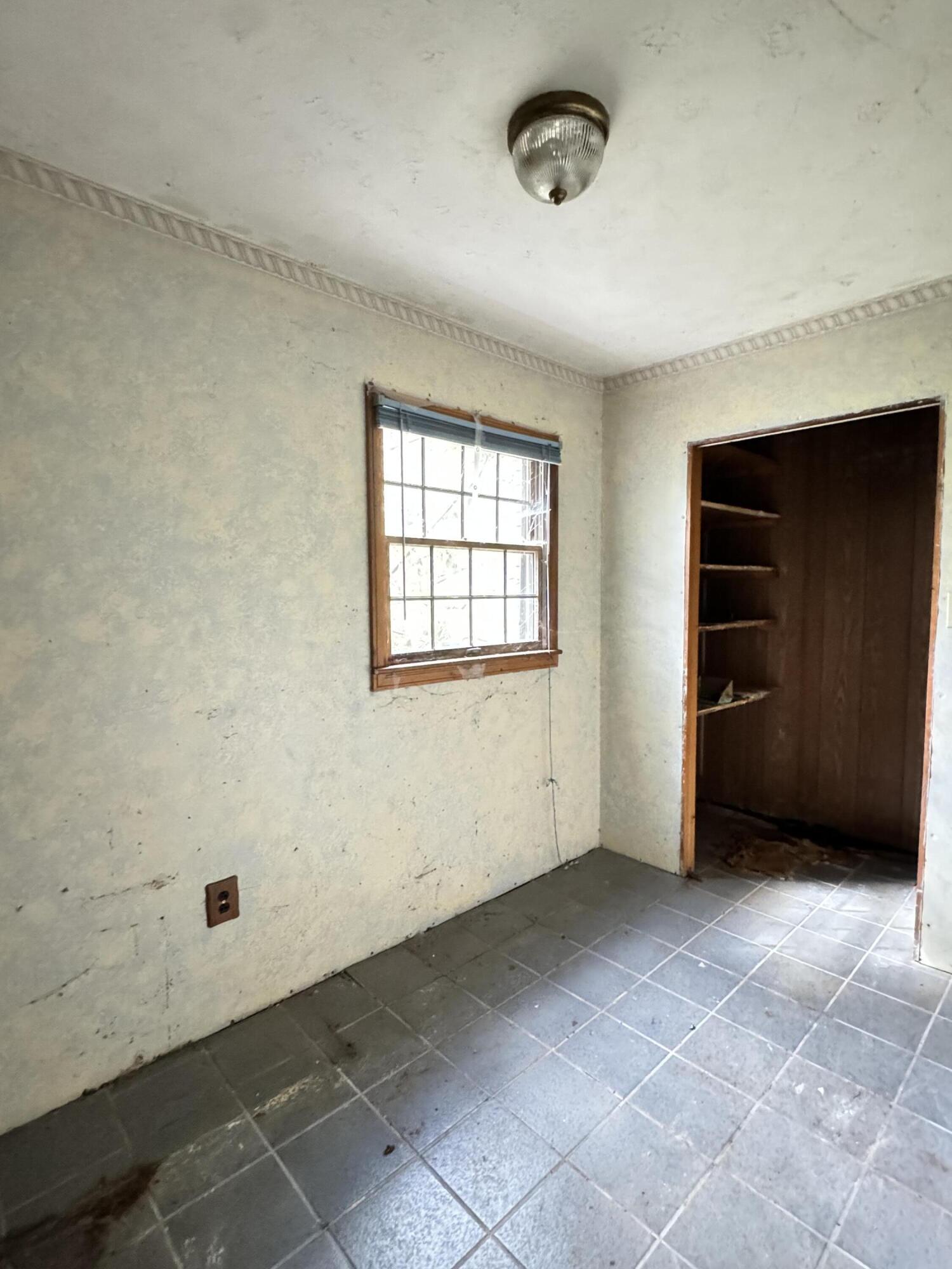 993 Meadow Bridge Rd