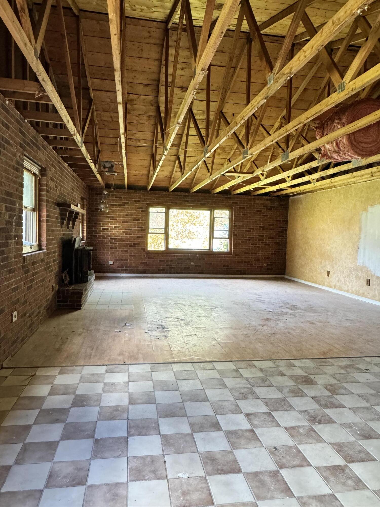 993 Meadow Bridge Rd