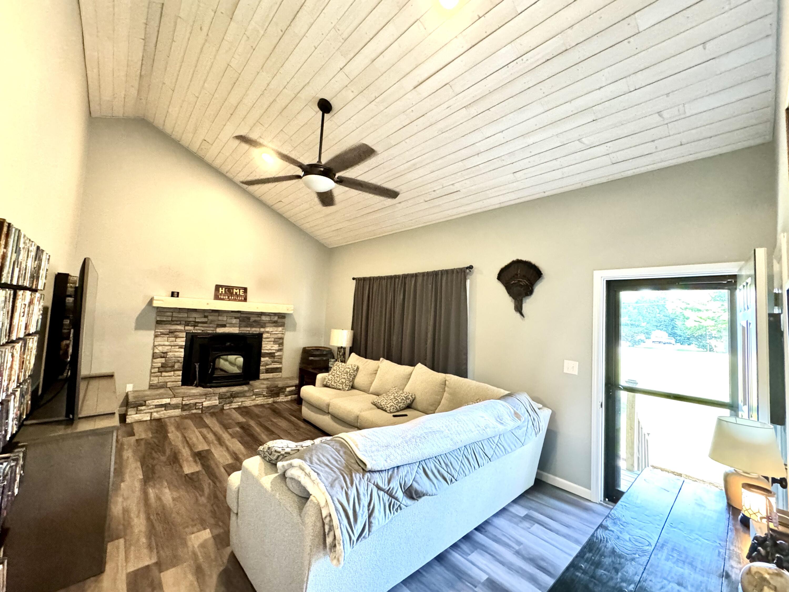 3179 Nettie-Fenwick Rd