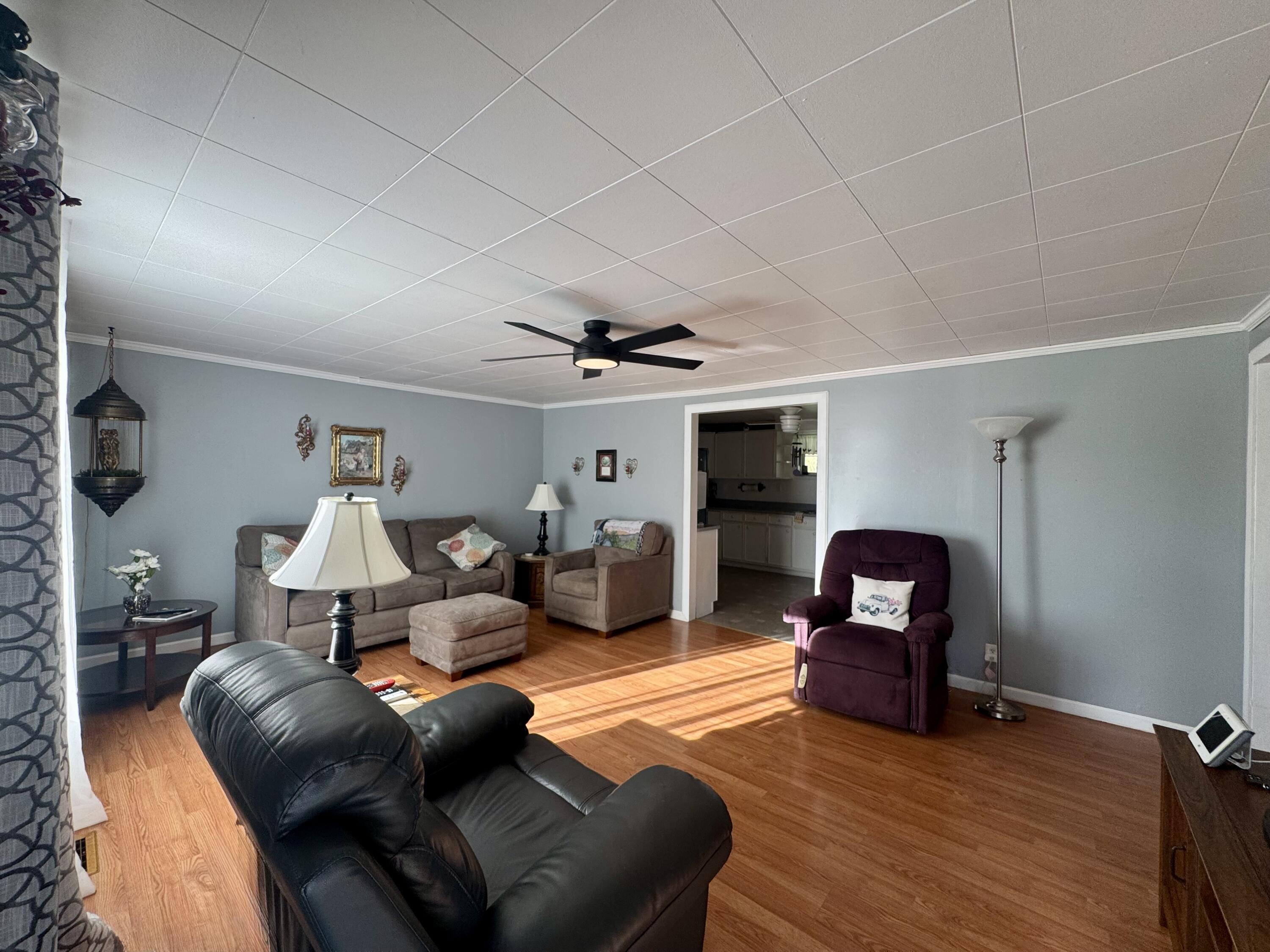 212 Olive Branch